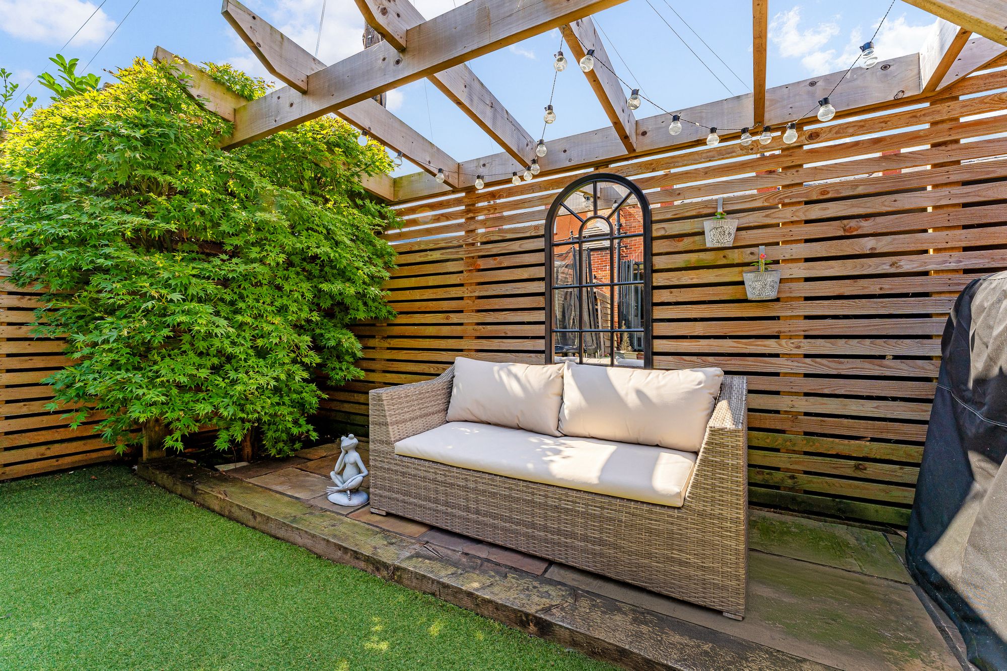 Brooklands Avenue, Leigh