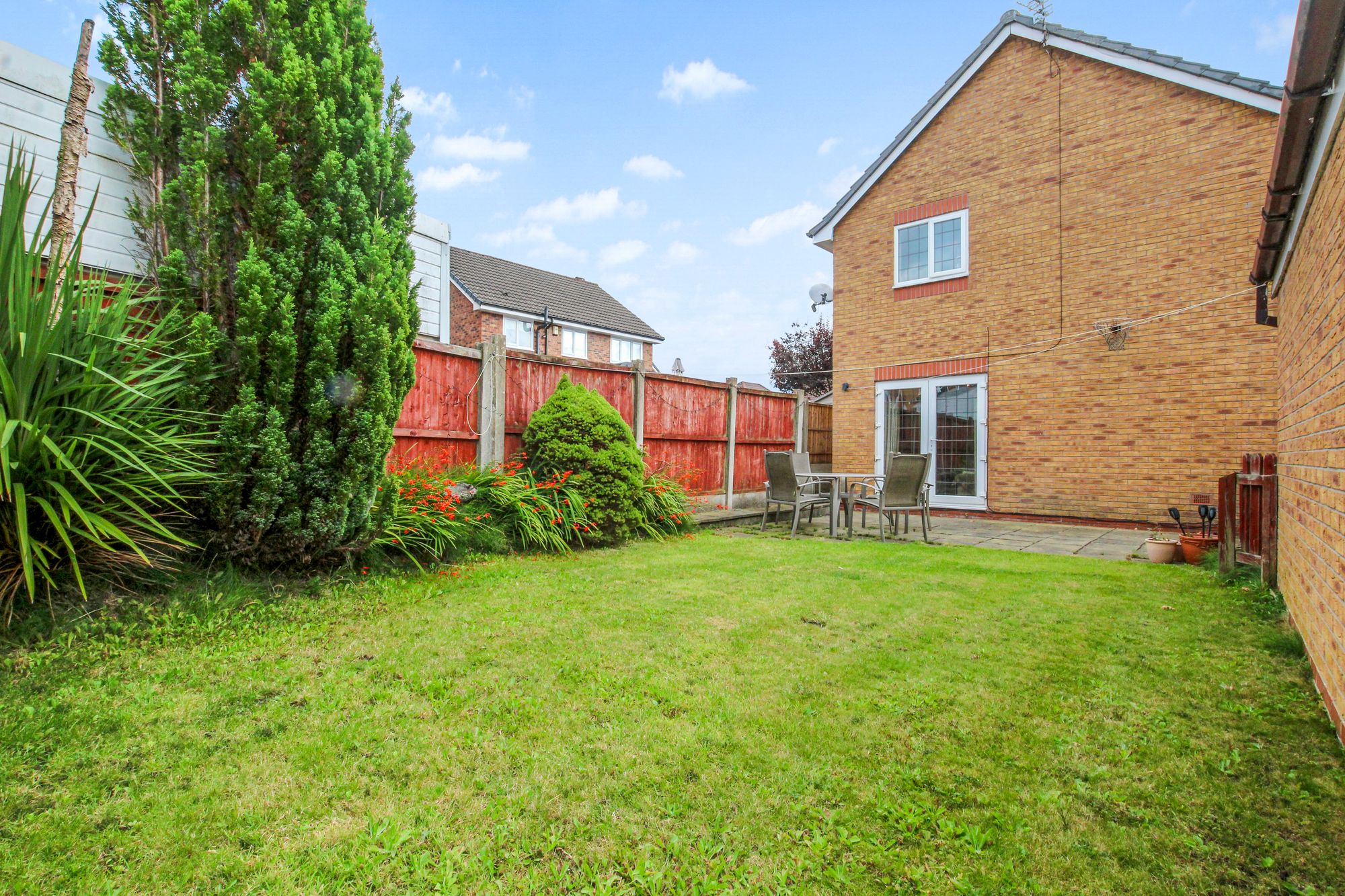 Saunderton Close, Haydock, WA11