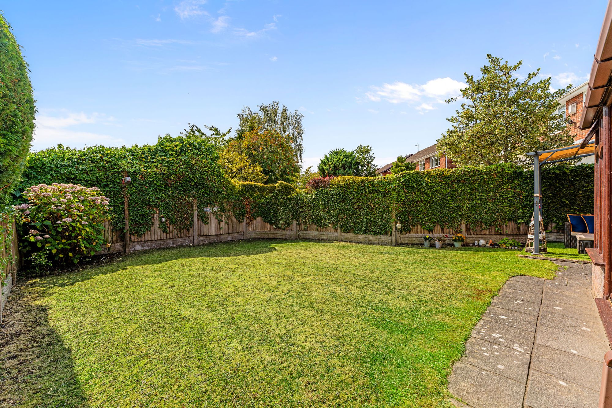 Glebe Lane, Widnes, WA8