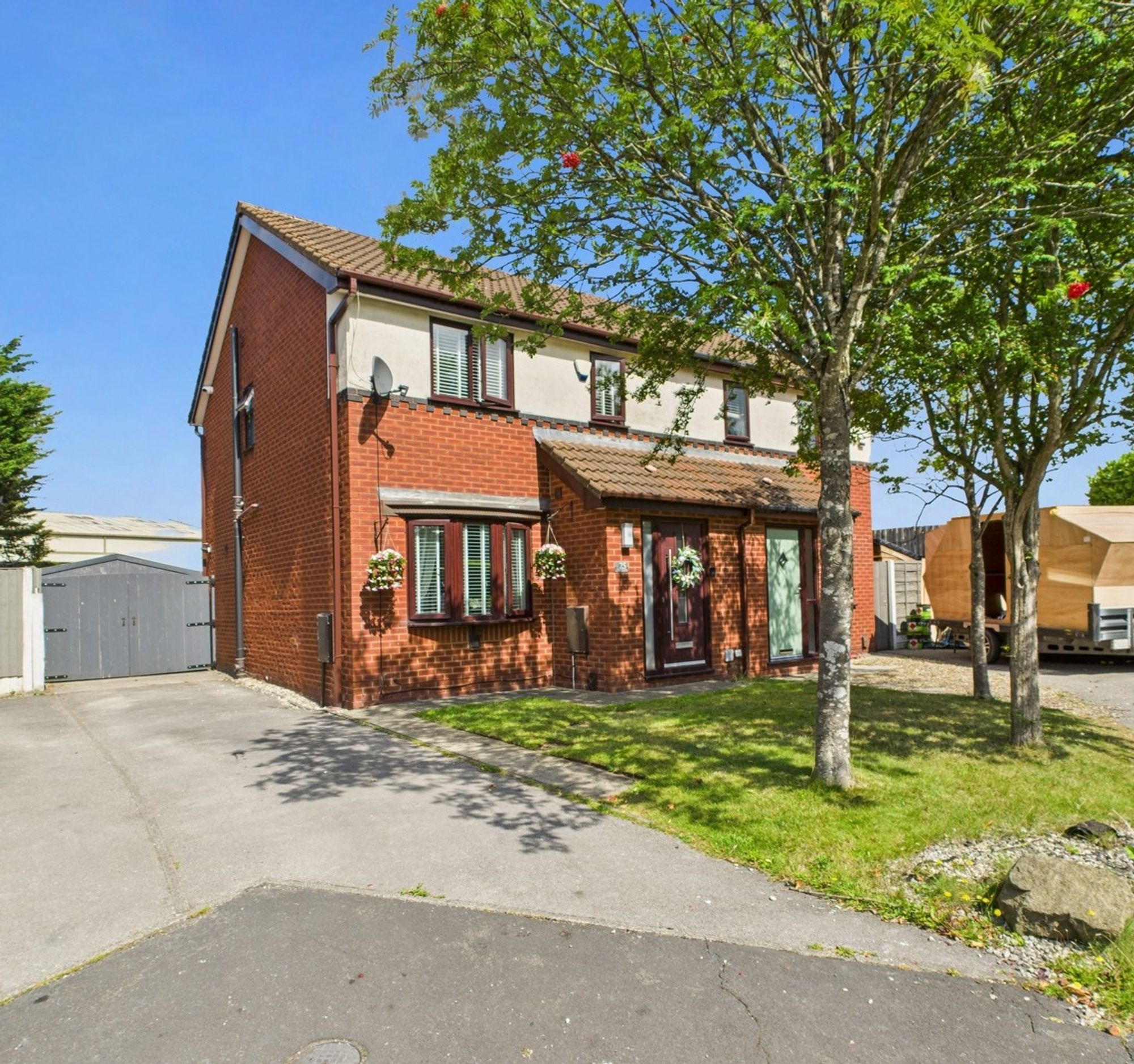 CAM05197G0 PR0102 STILL030