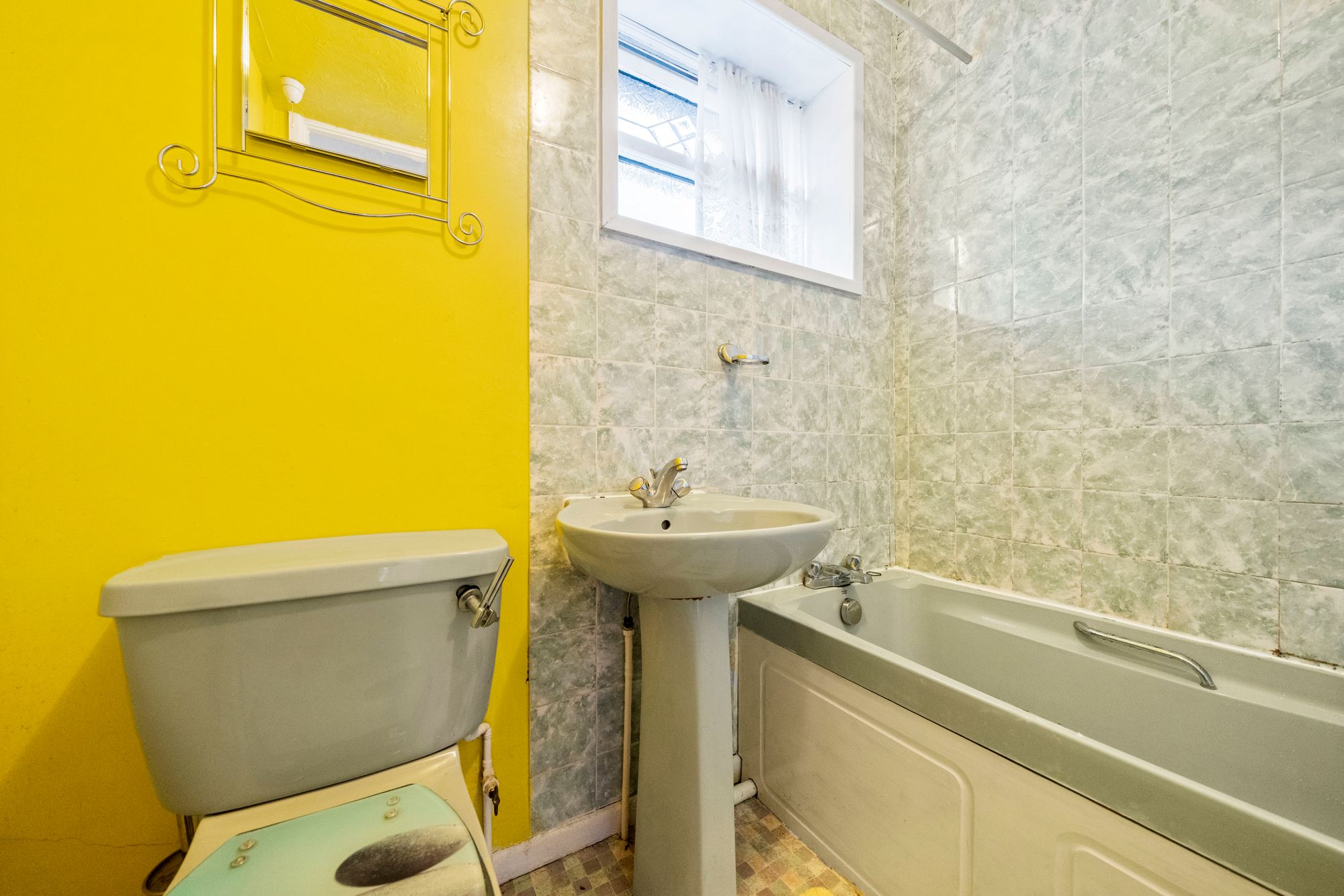 Hood Grove, Leigh, WN7