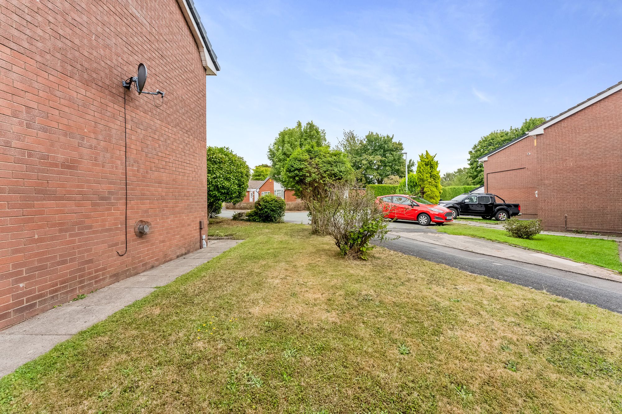 Copeland Grove, Beechwood, WA7