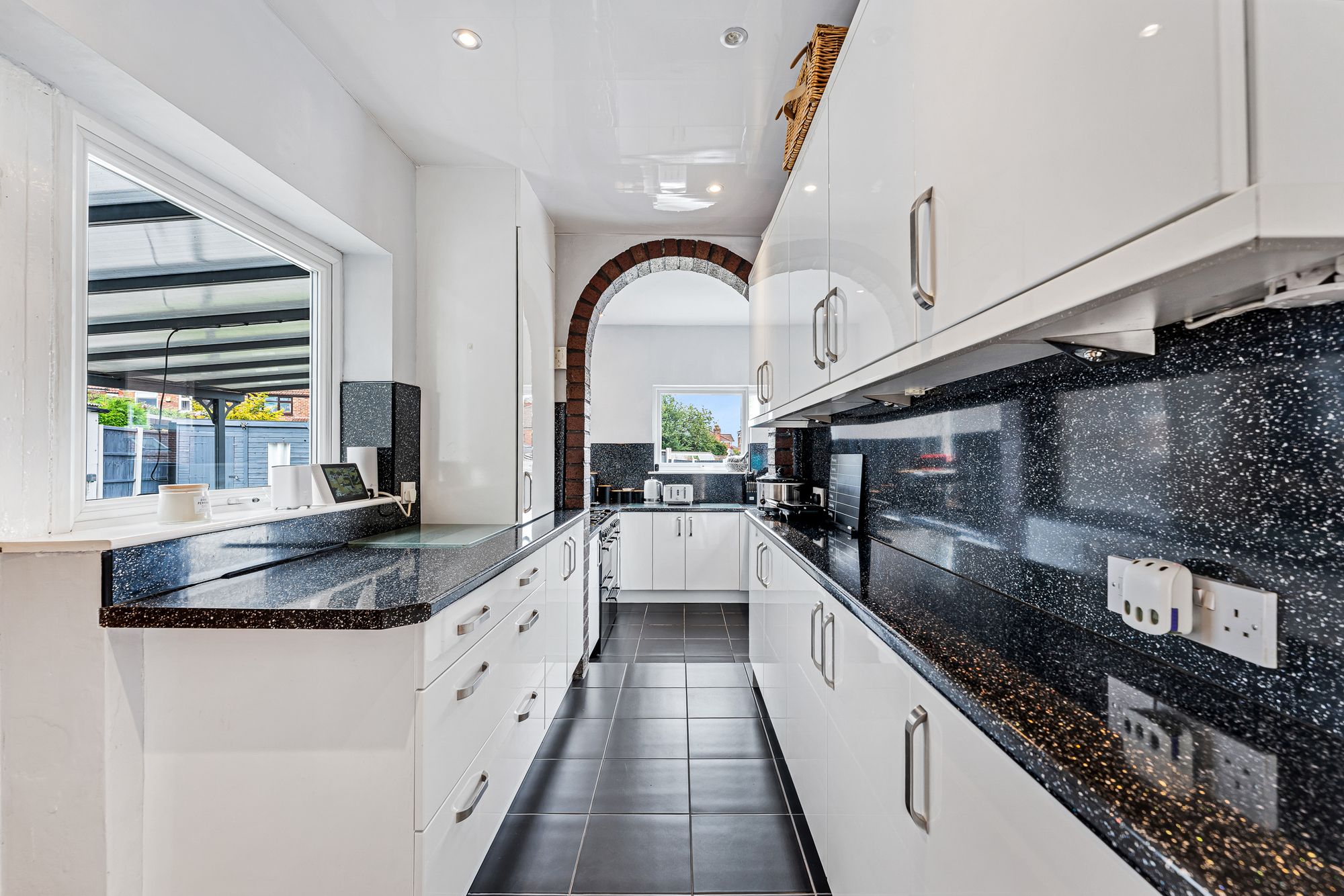 Lyndon Grove, Runcorn