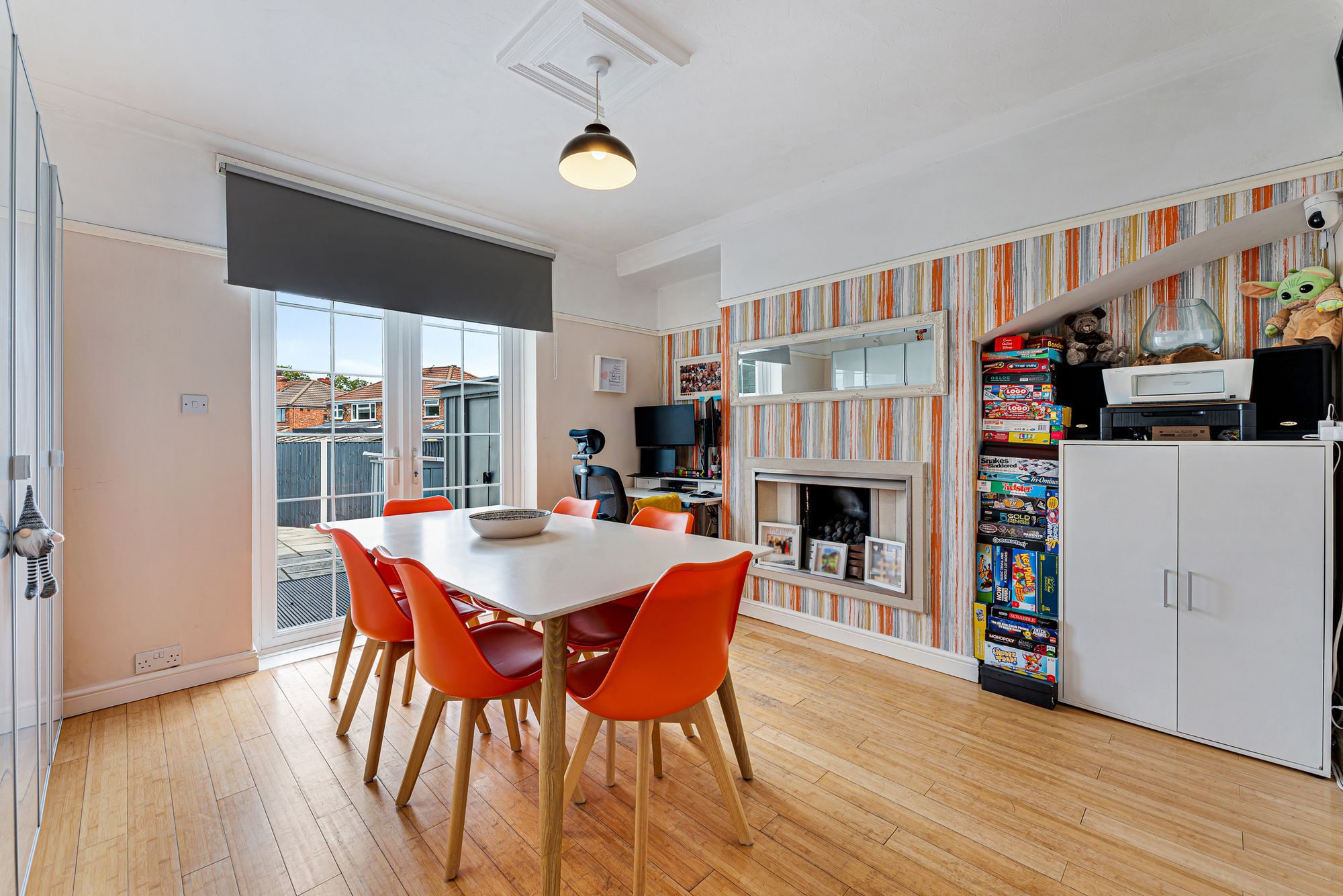 Lyndon Grove, Runcorn