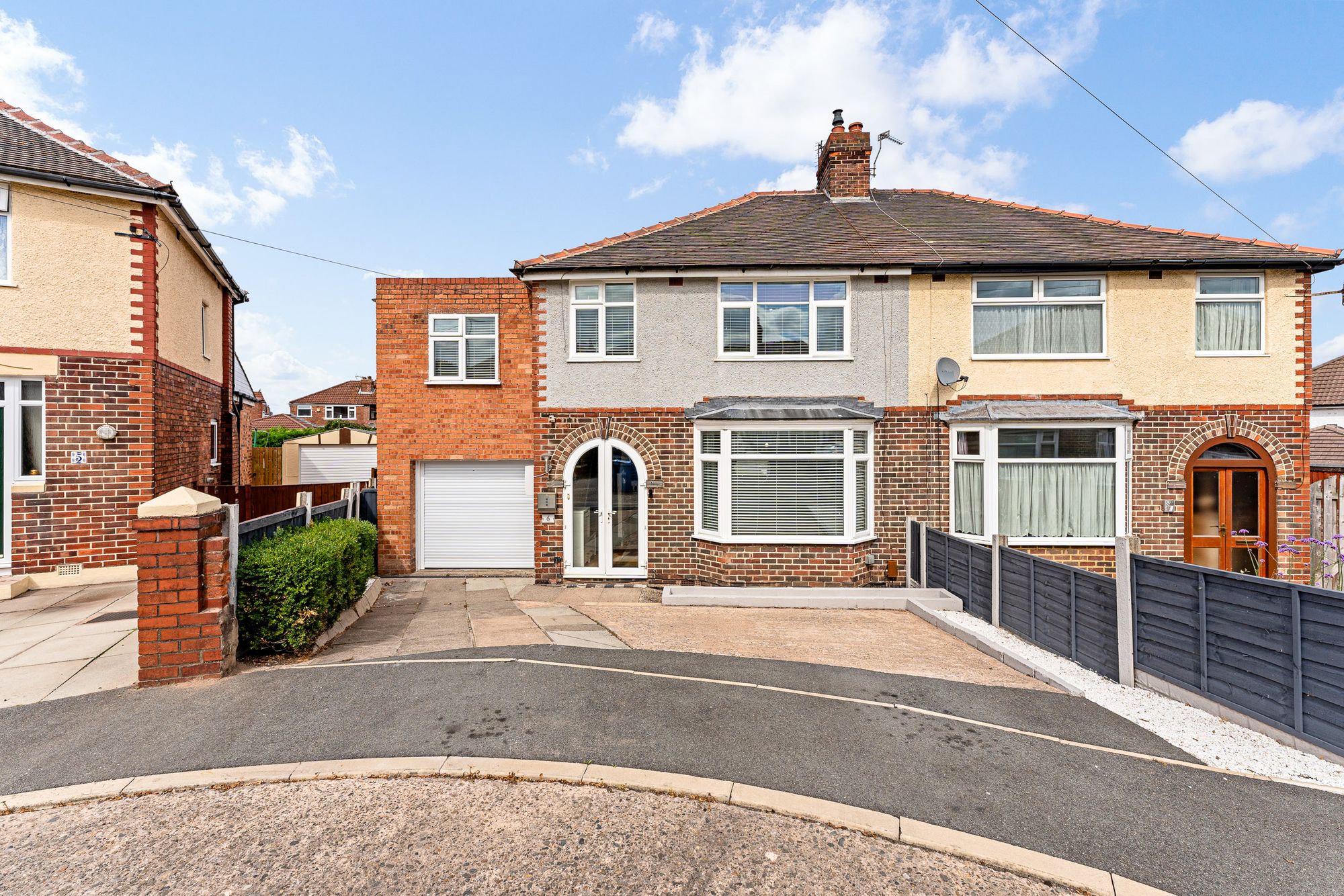 Lyndon Grove, Runcorn