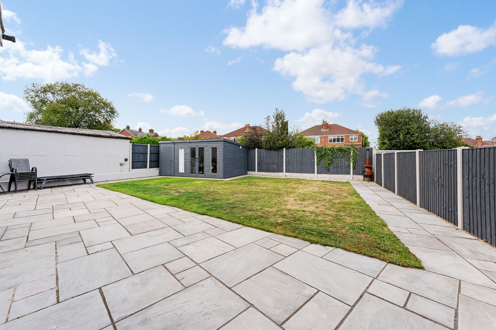 Lyndon Grove, Runcorn