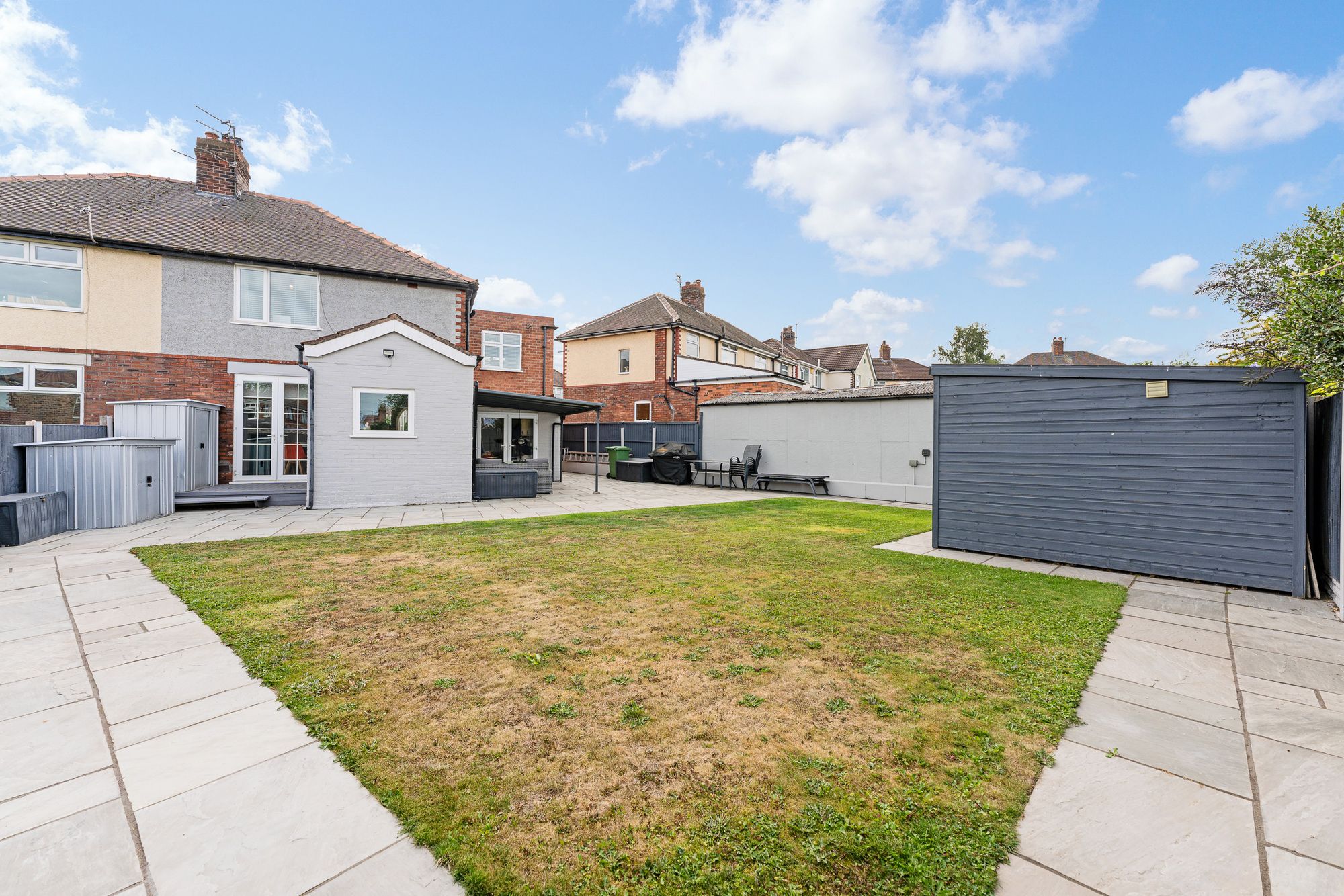 Lyndon Grove, Runcorn