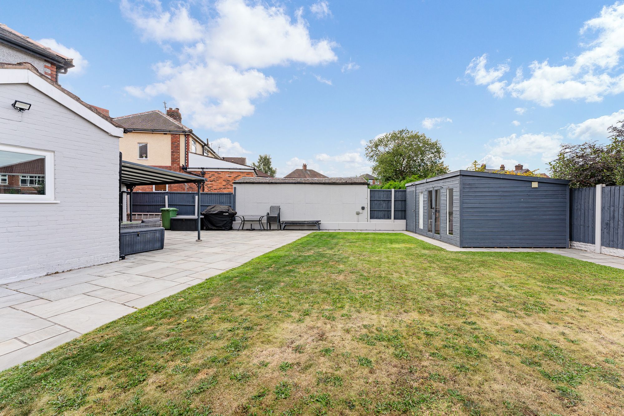 Lyndon Grove, Runcorn