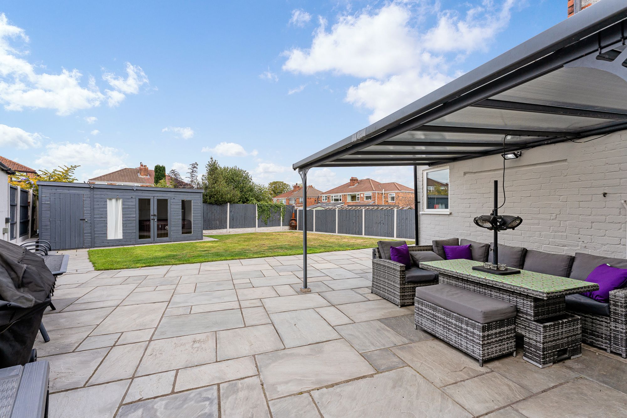 Lyndon Grove, Runcorn