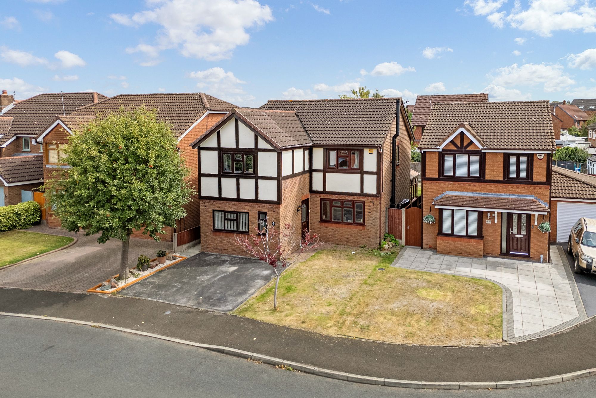 Finsbury Park, Widnes, WA8