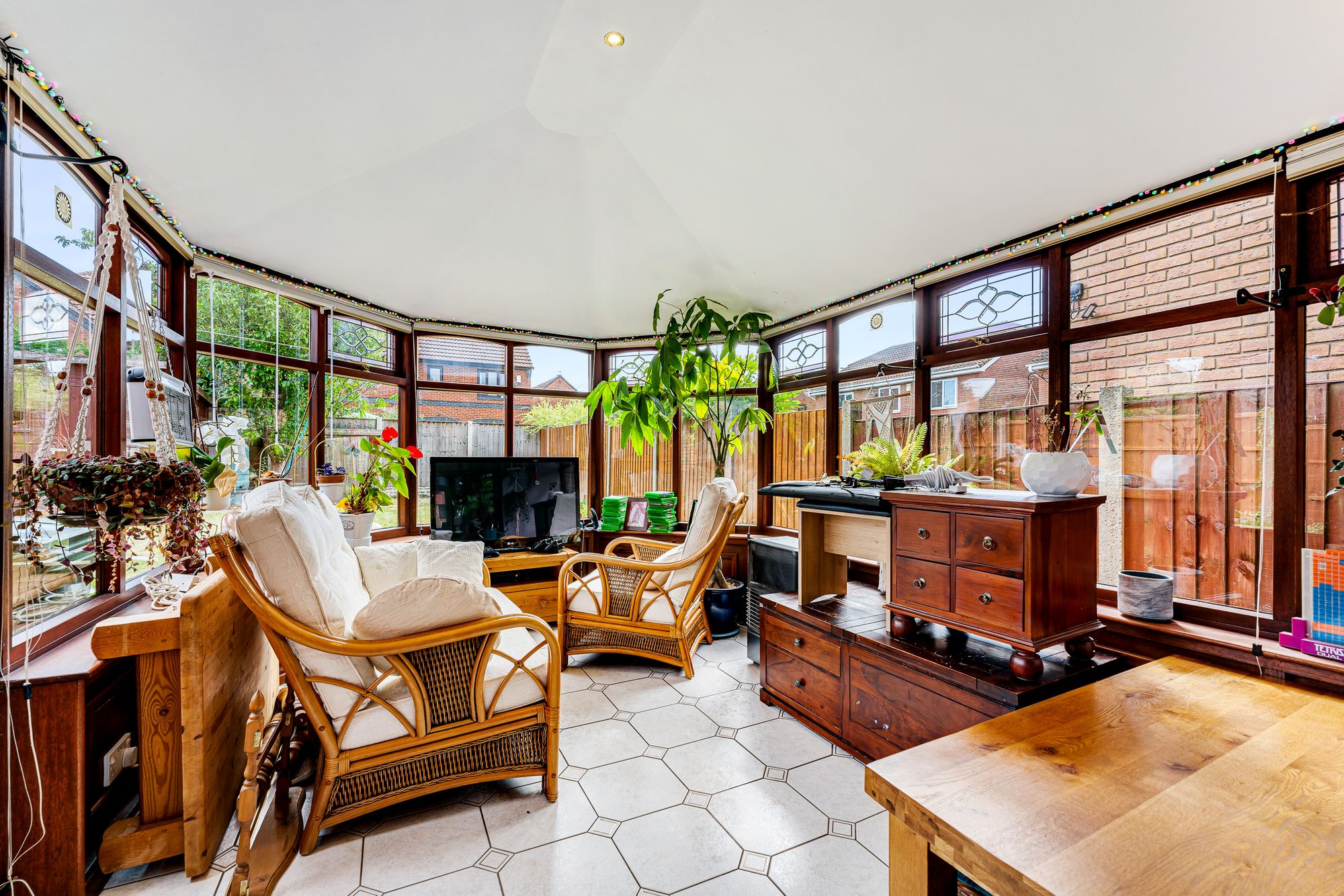 Finsbury Park, Widnes, WA8