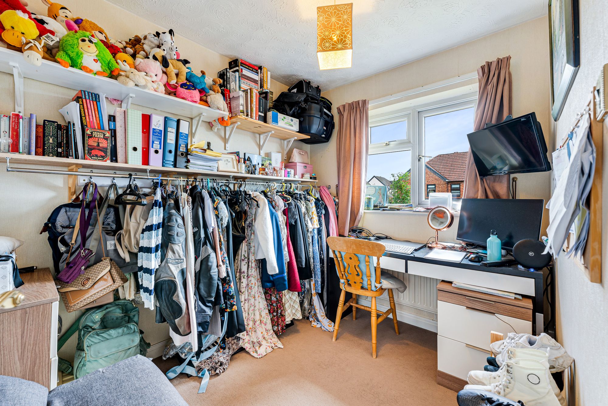 Finsbury Park, Widnes, WA8