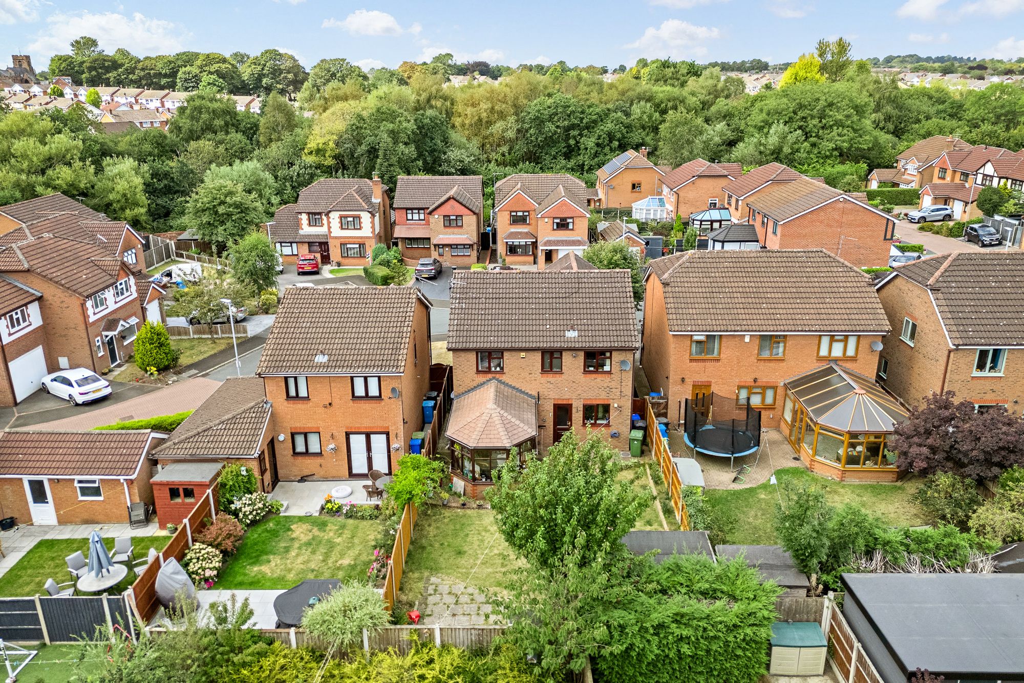 Finsbury Park, Widnes, WA8