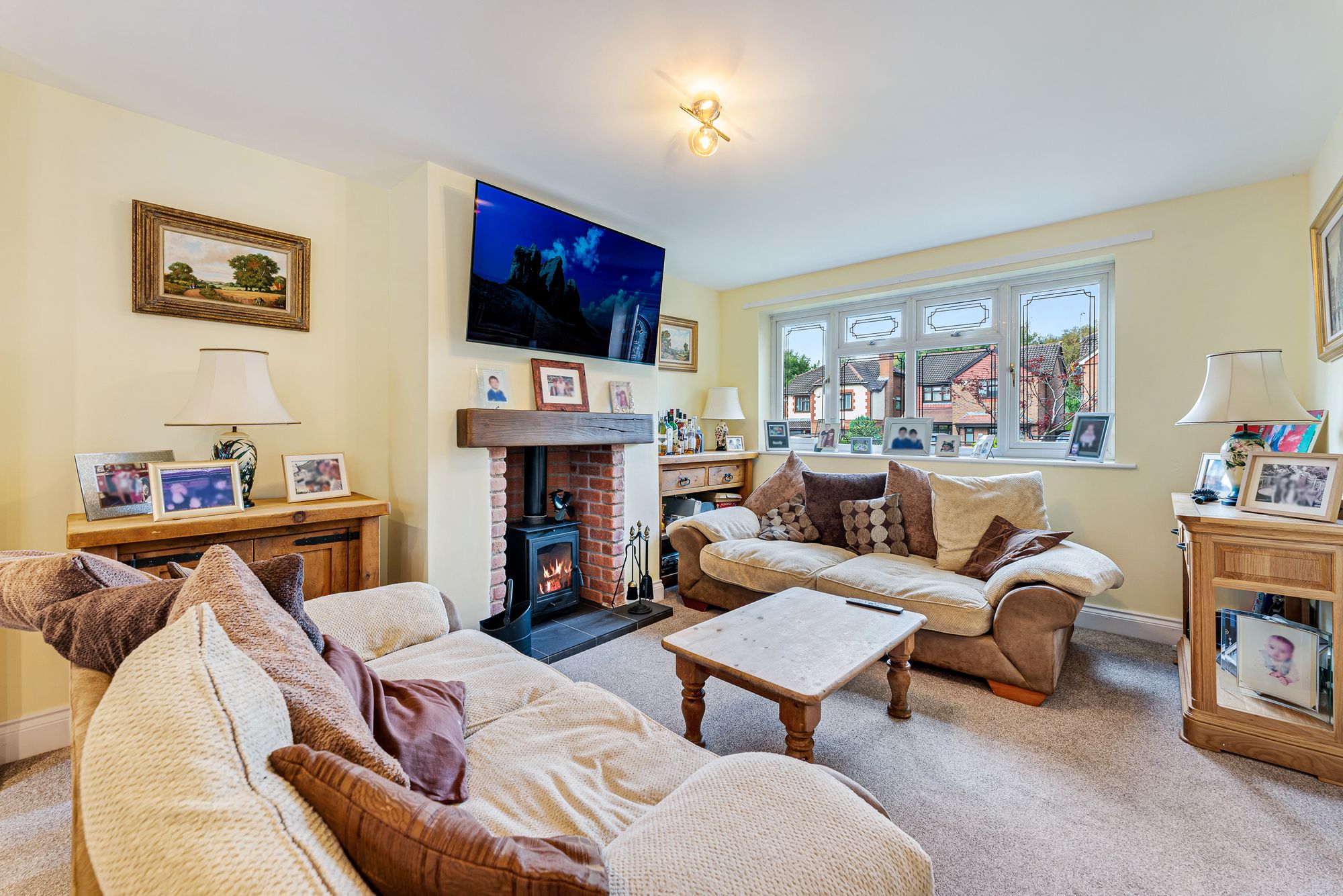 Finsbury Park, Widnes, WA8