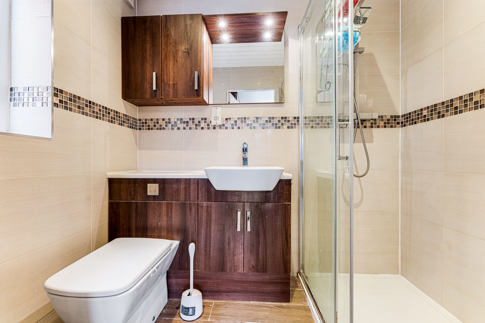 Finsbury Park, Widnes, WA8