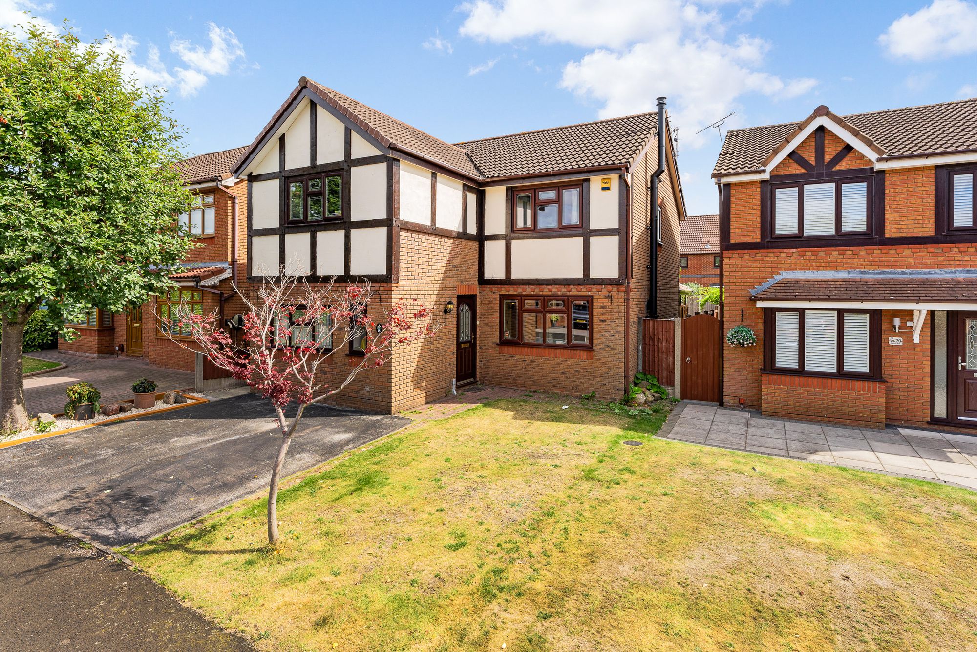 Finsbury Park, Widnes, WA8