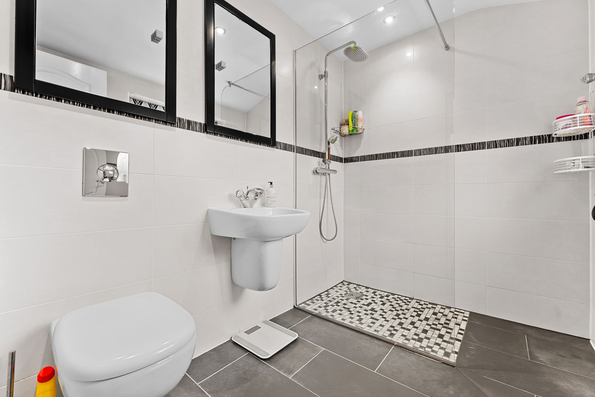 Buckingham Avenue, Widnes, WA8