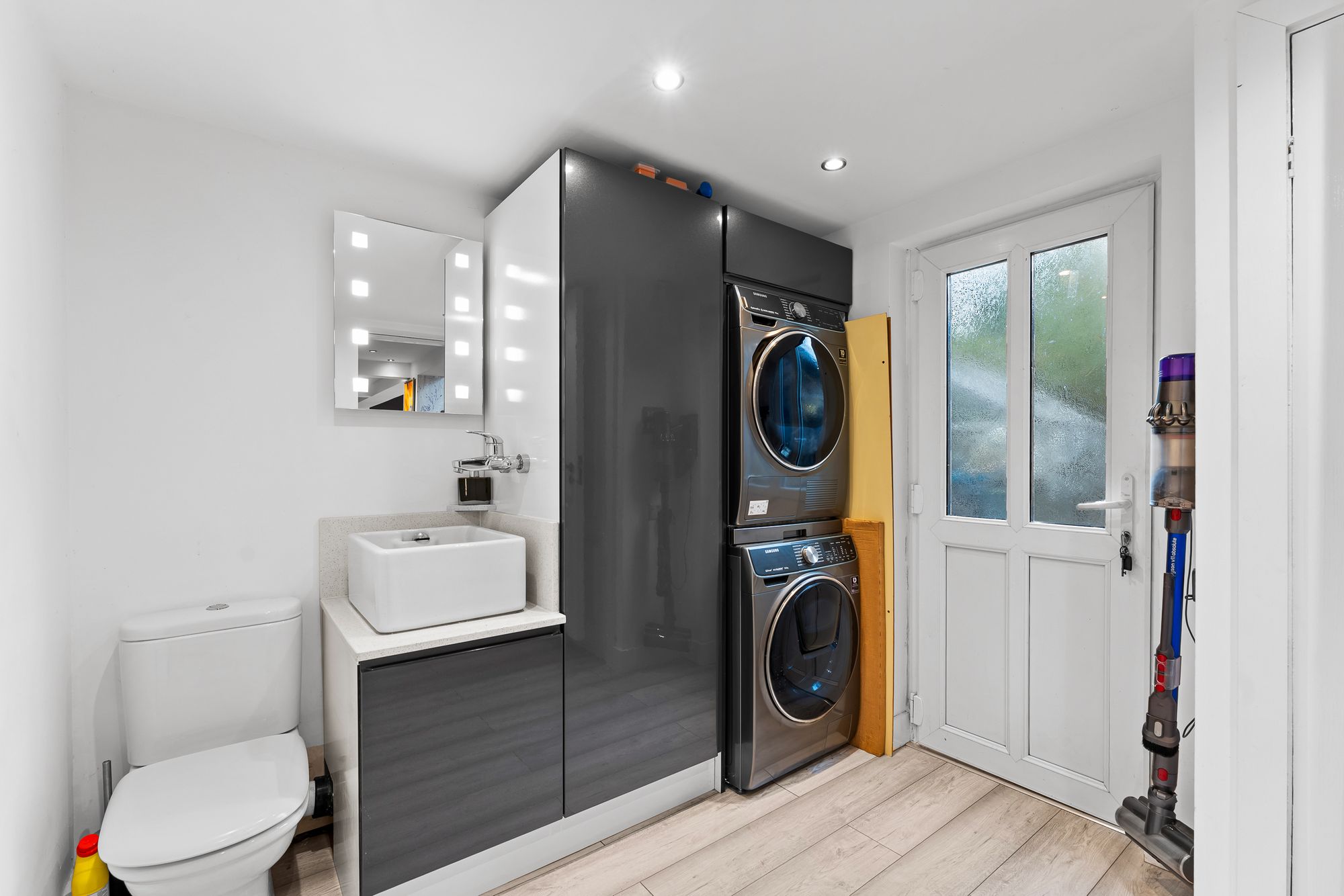 Buckingham Avenue, Widnes, WA8