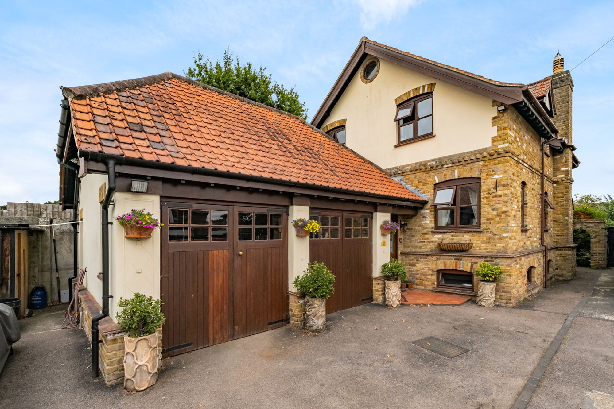 1 Whiffins Orchard, Coopersale Common, Epping, CM16 7QU