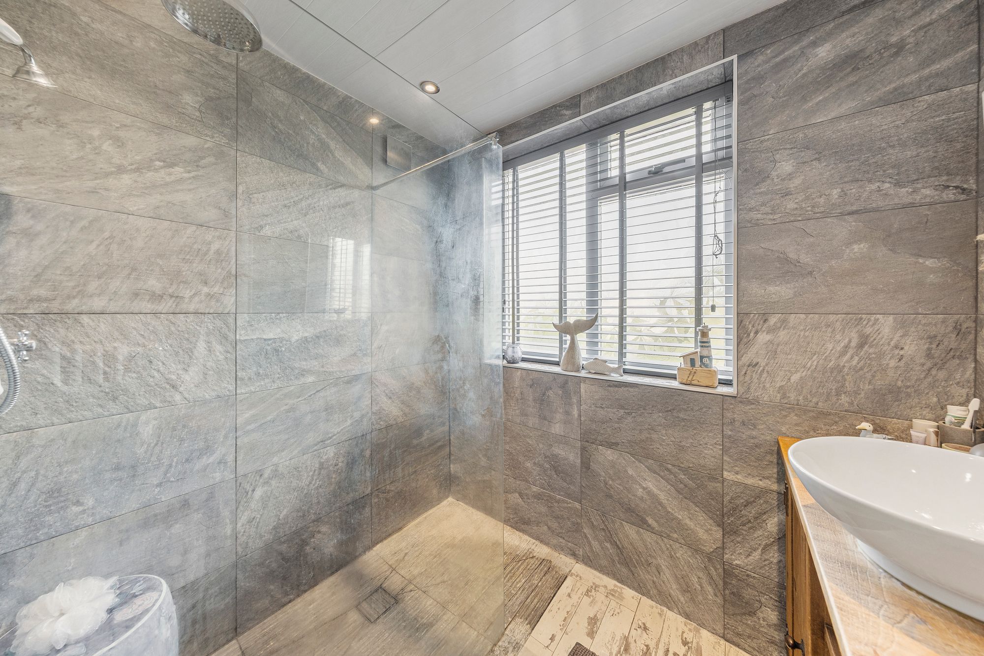 Heath Lane, Croft, WA3