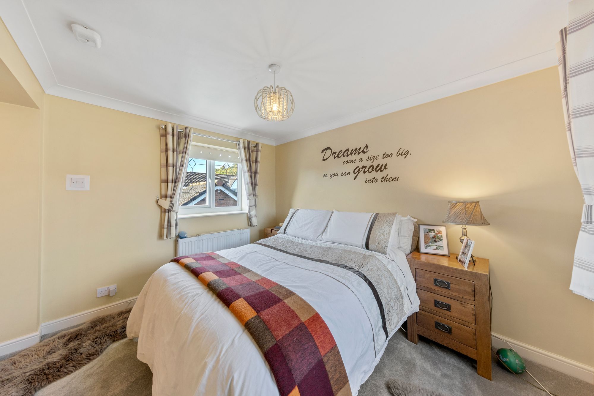 Deacons Close, Croft, WA3