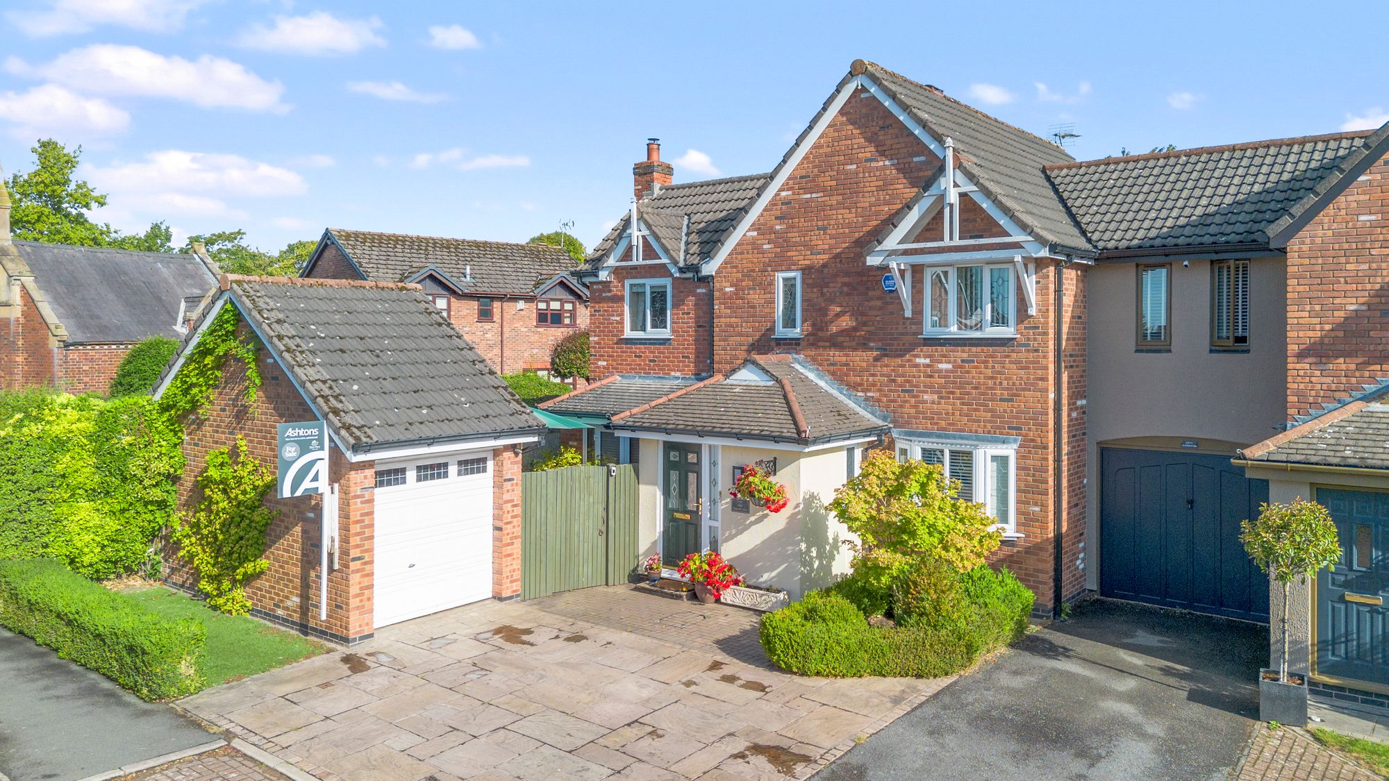 Deacons Close, Croft, WA3