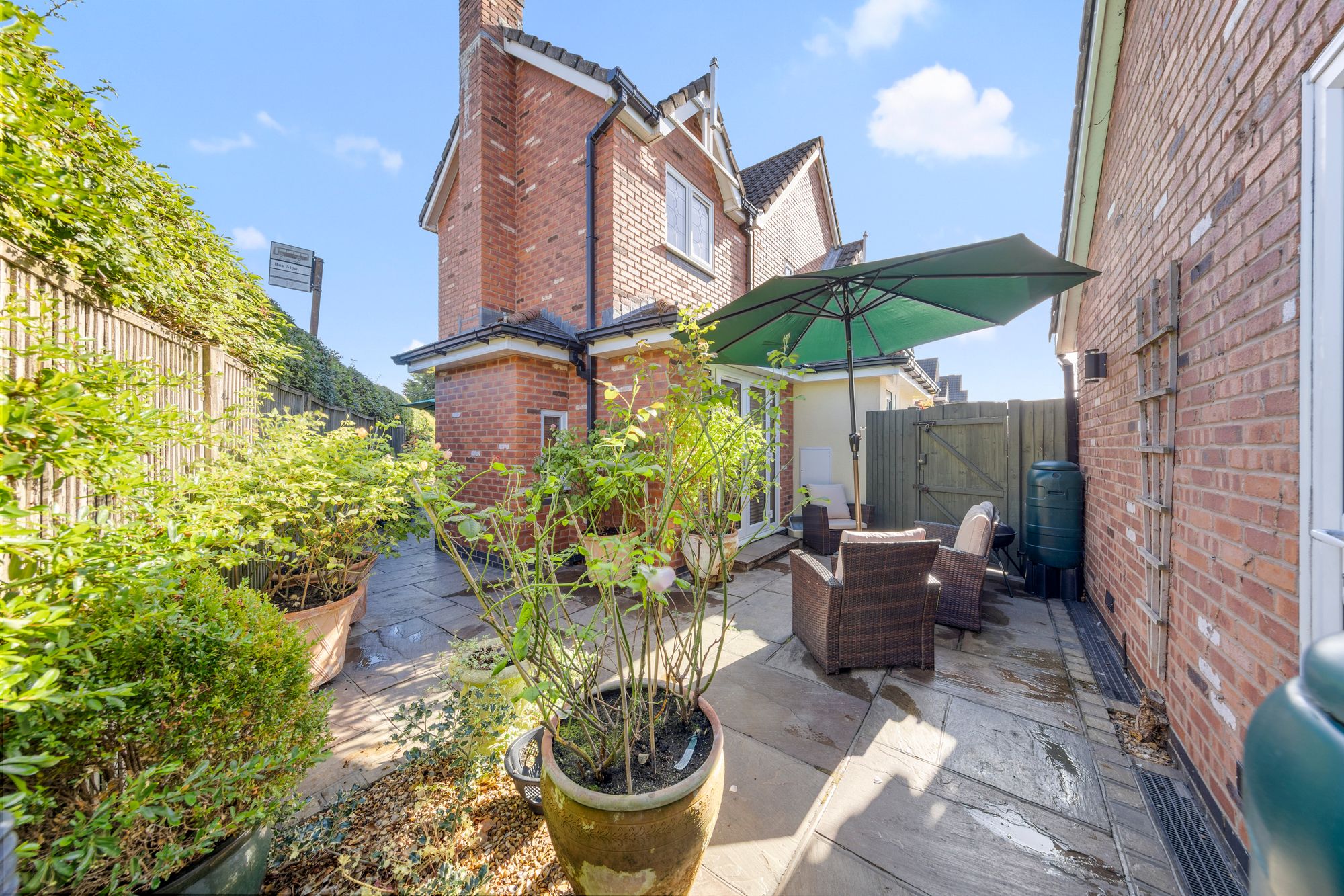 Deacons Close, Croft, WA3