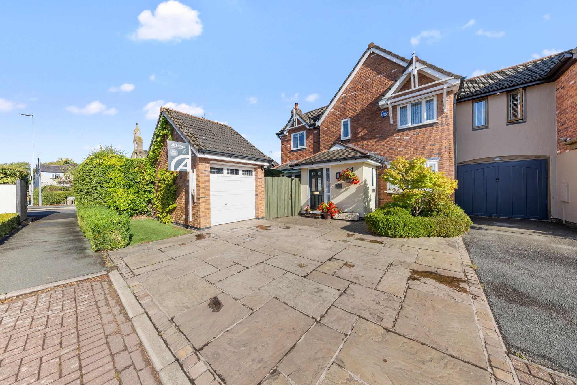 Deacons Close, Croft, WA3