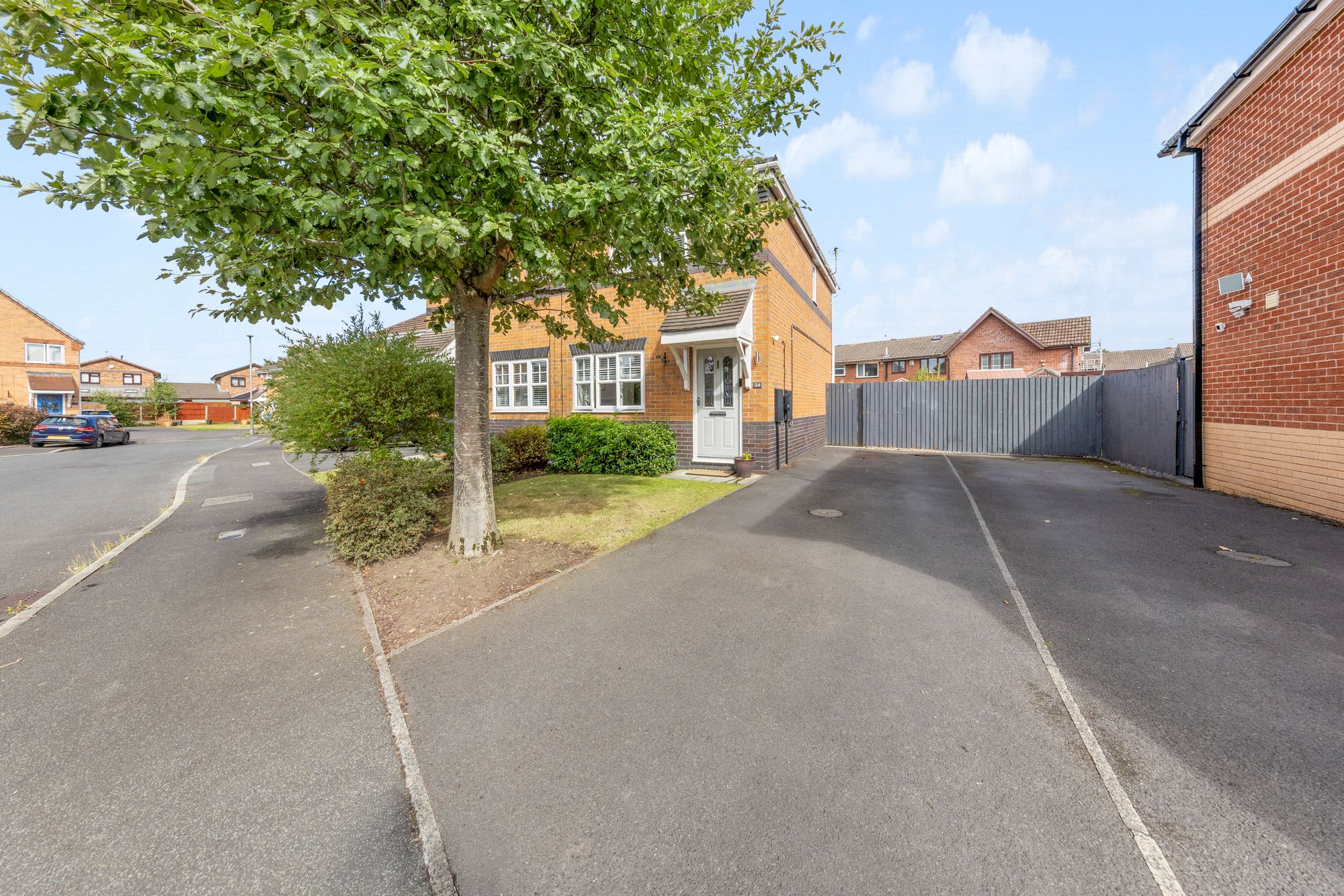 Fieldfare Close, Warrington