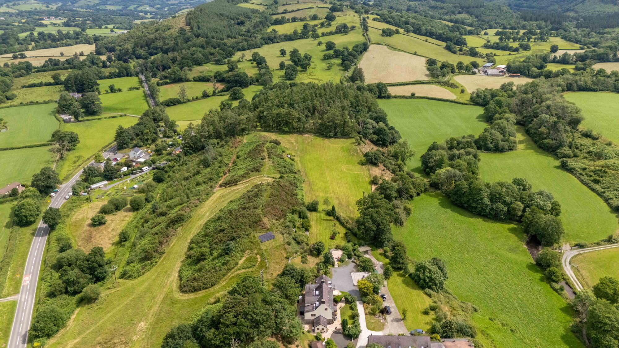 Discreetly Marketed, Llandovery, SA20