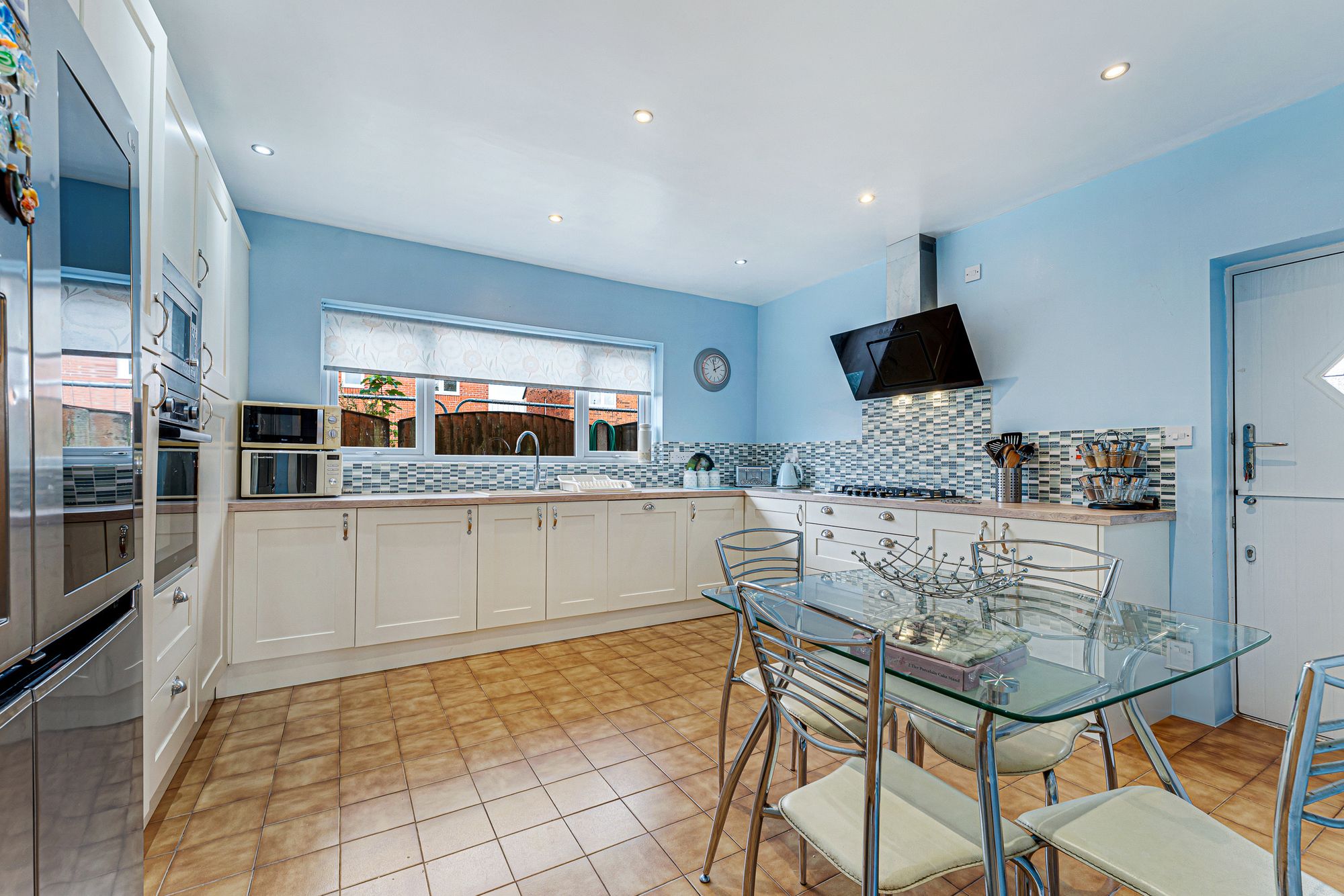 Lunts Heath Road, Widnes, WA8