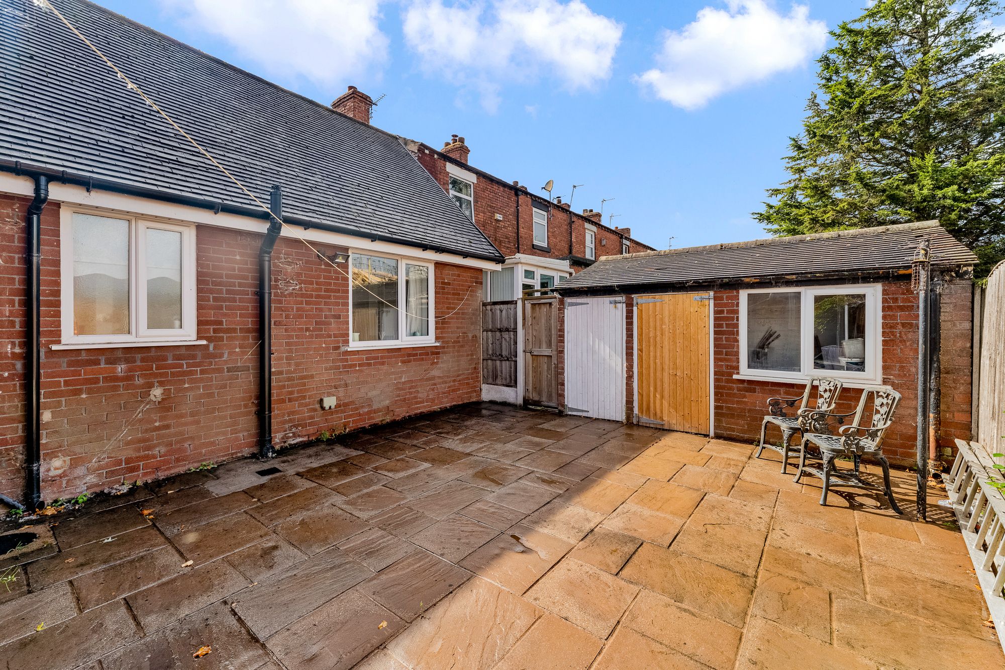 Lunts Heath Road, Widnes, WA8