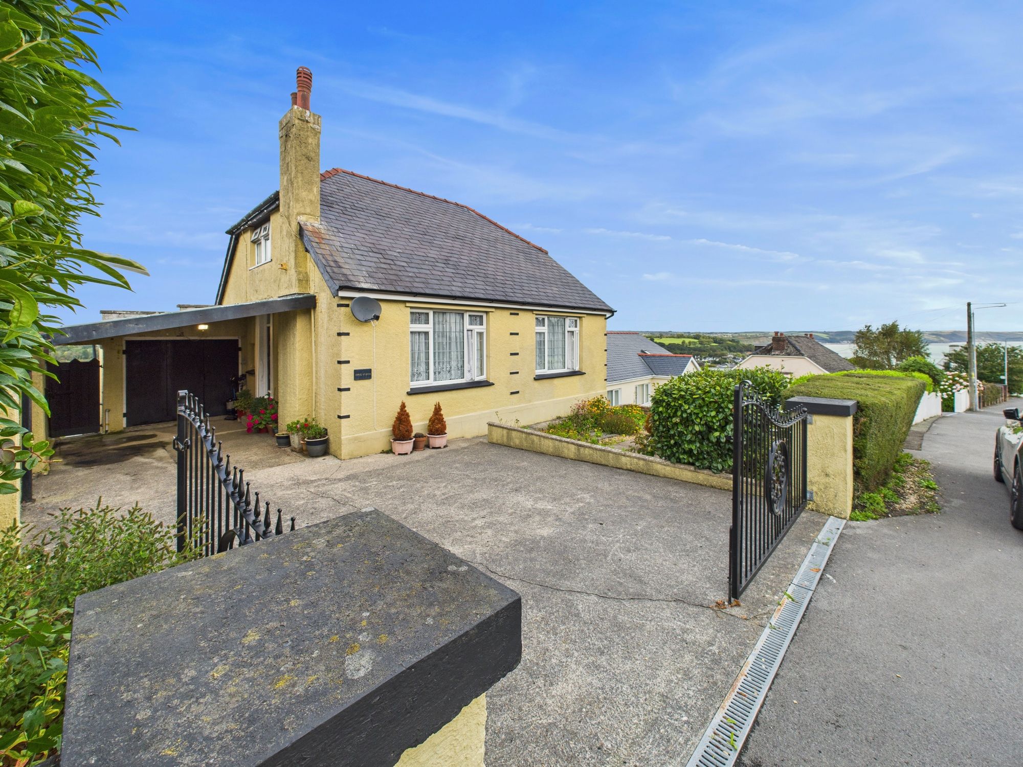 Sandy Hill Road, Saundersfoot, SA69
