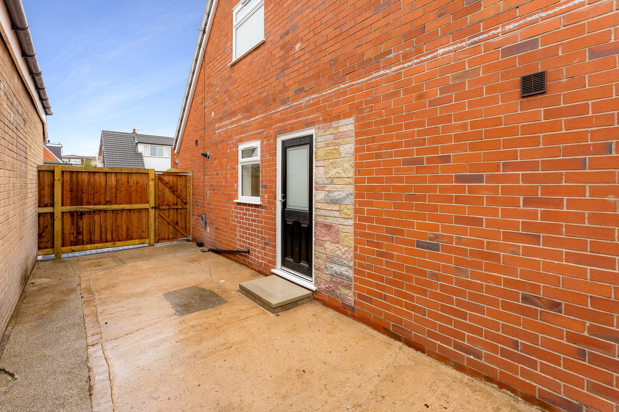 Girvan Crescent, Wigan