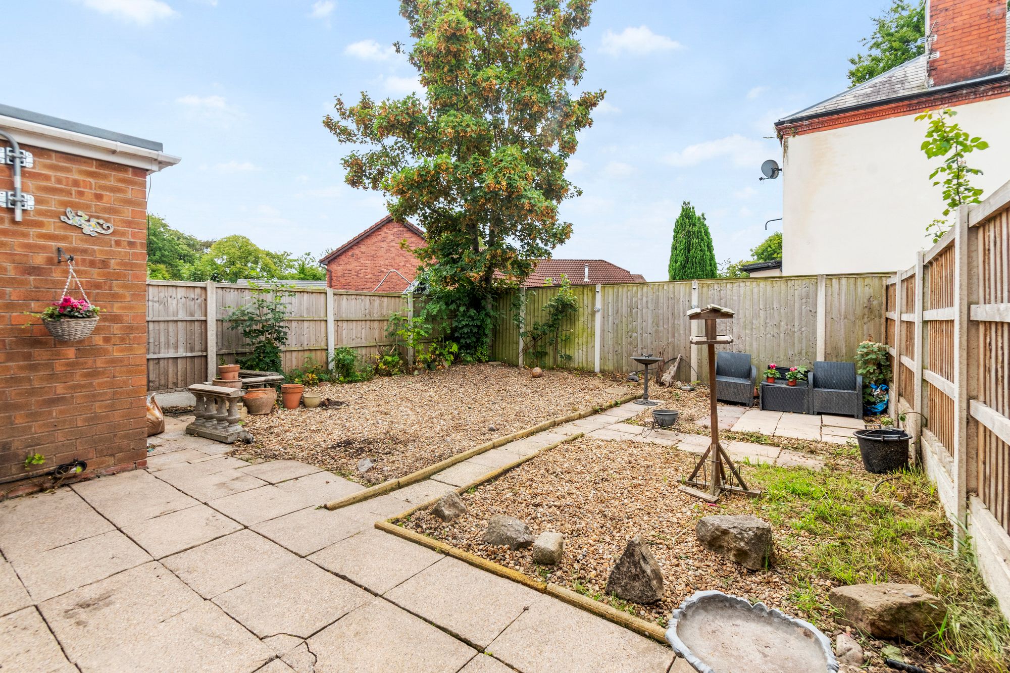 Delafield Close, Fearnhead, WA2