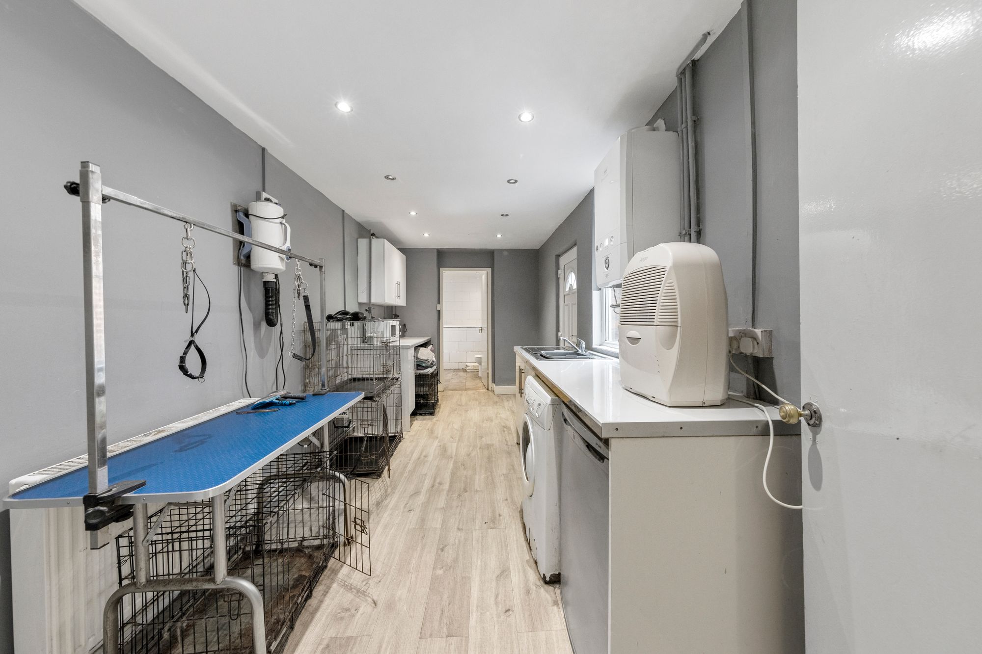 Pretty Paws, Newton-Le-Willows