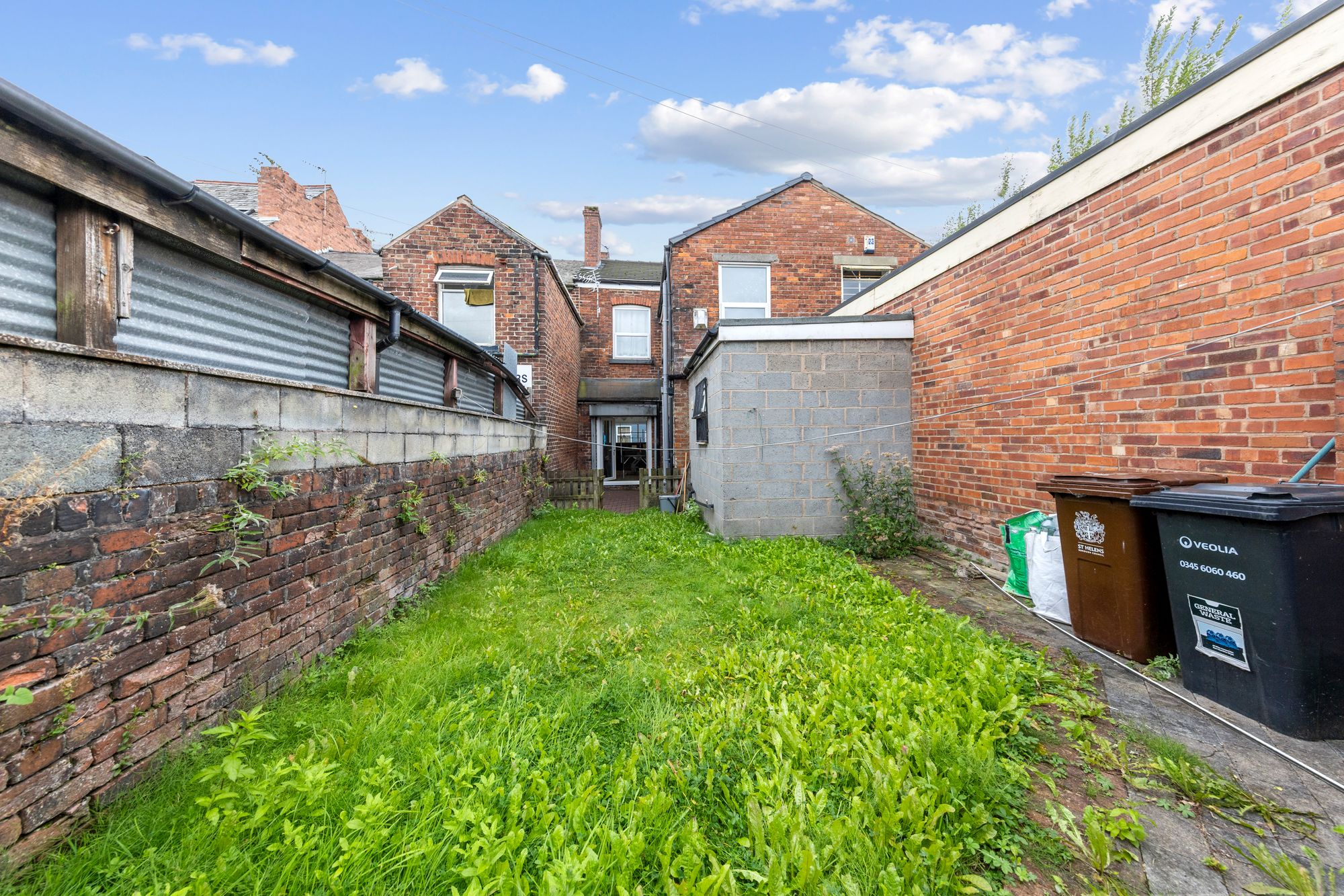 Pretty Paws, Newton-Le-Willows