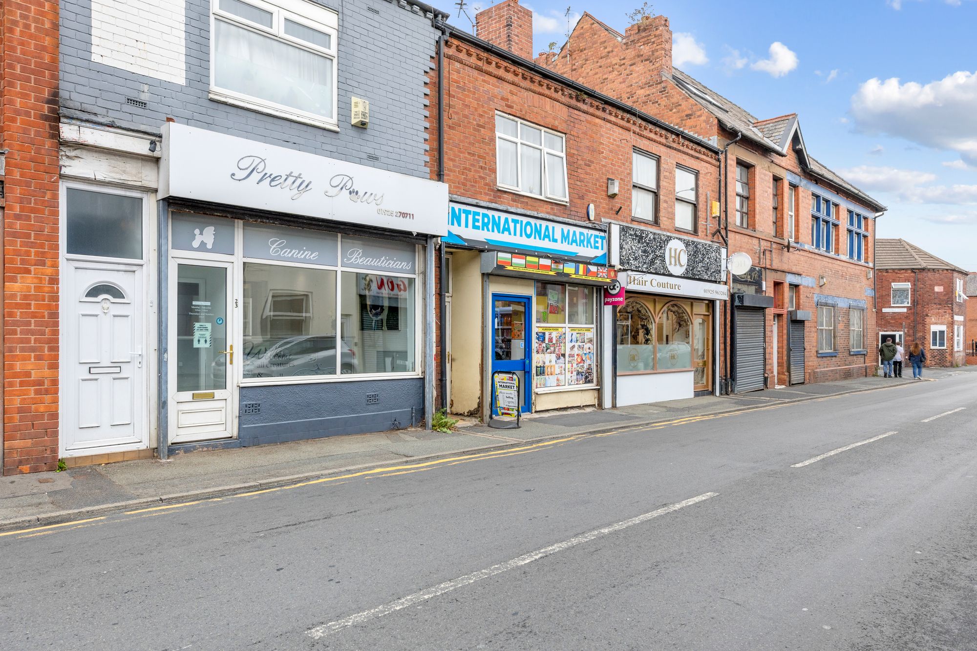Pretty Paws, Newton-Le-Willows