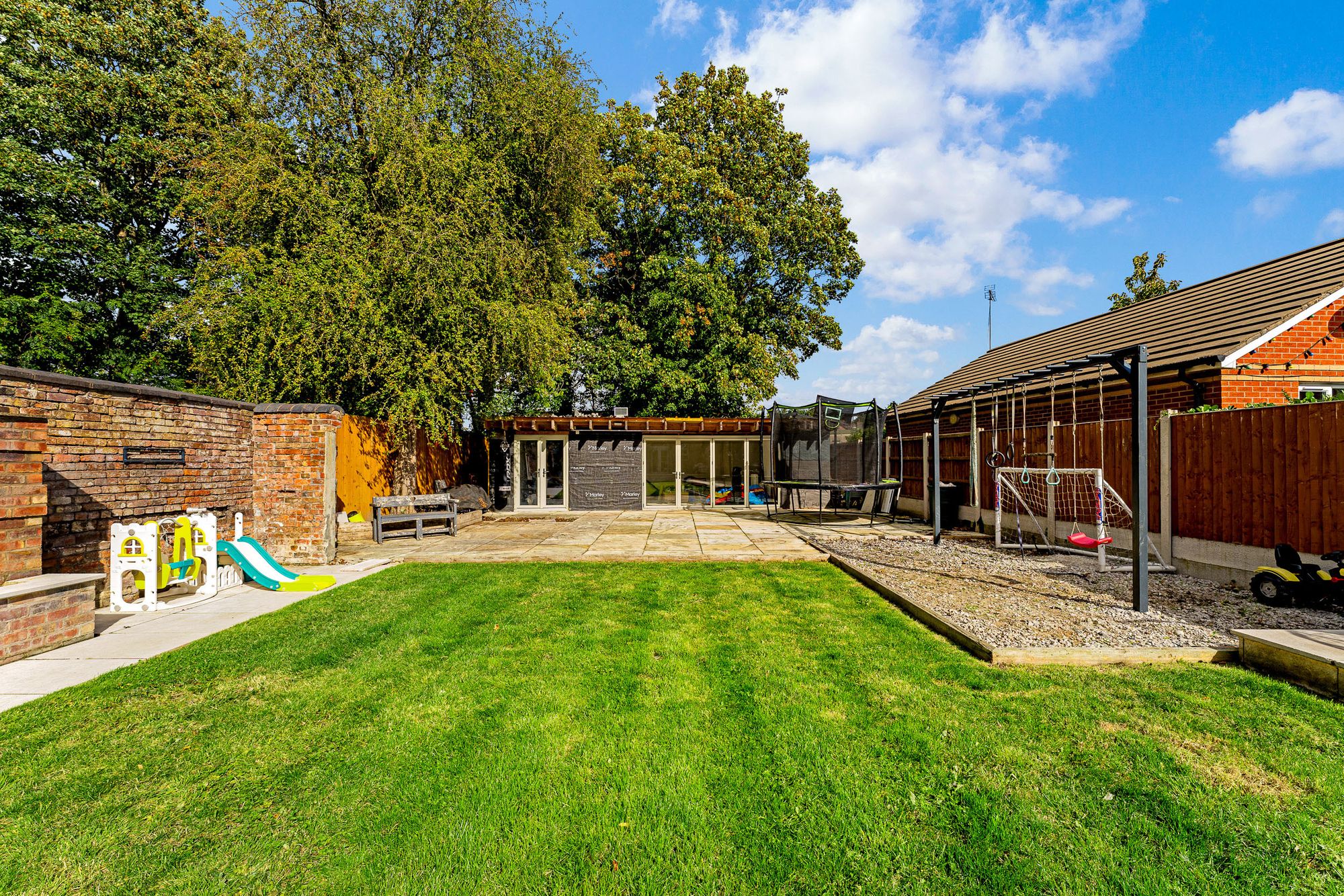 Derby Road, Widnes, WA8