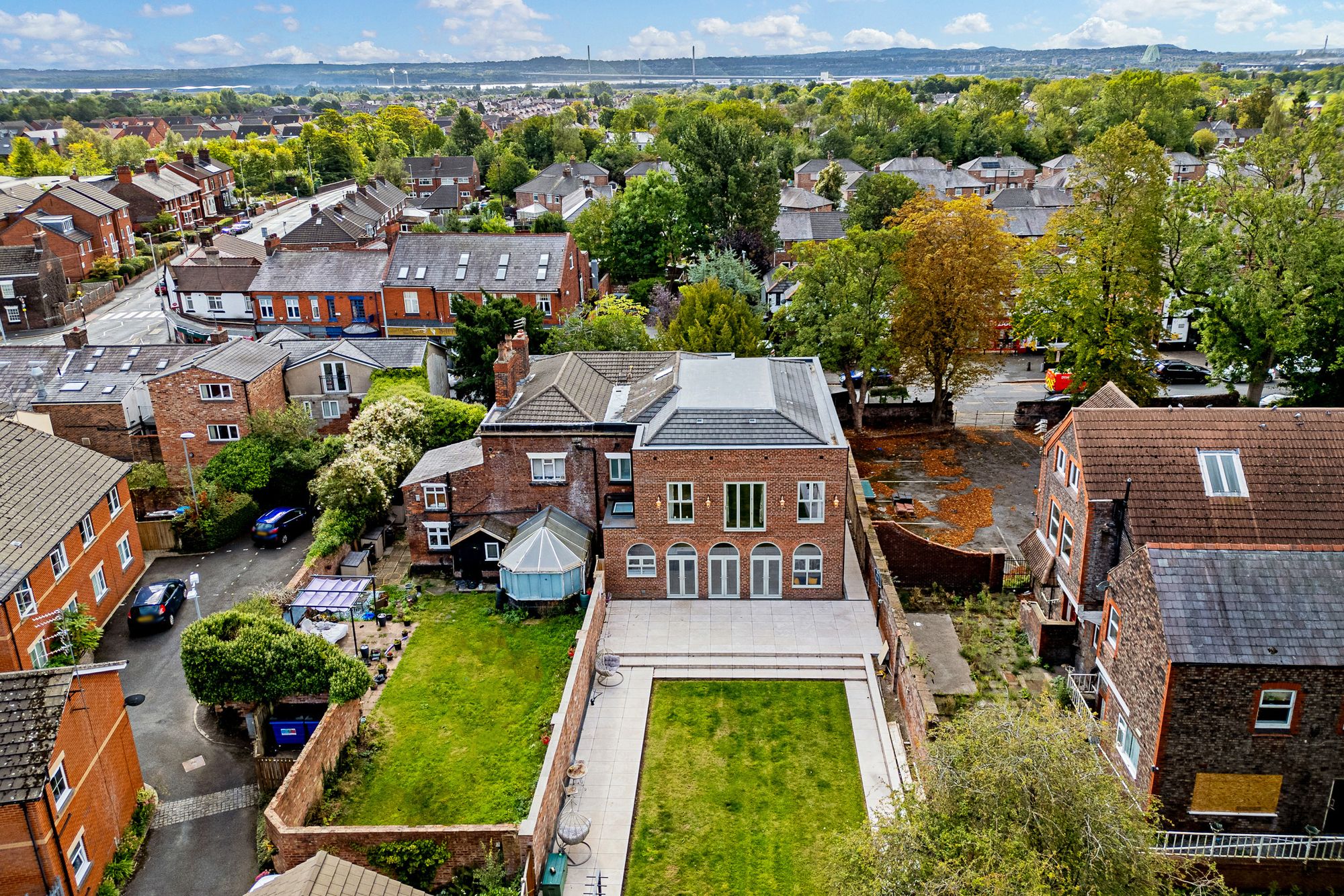 Derby Road, Widnes, WA8