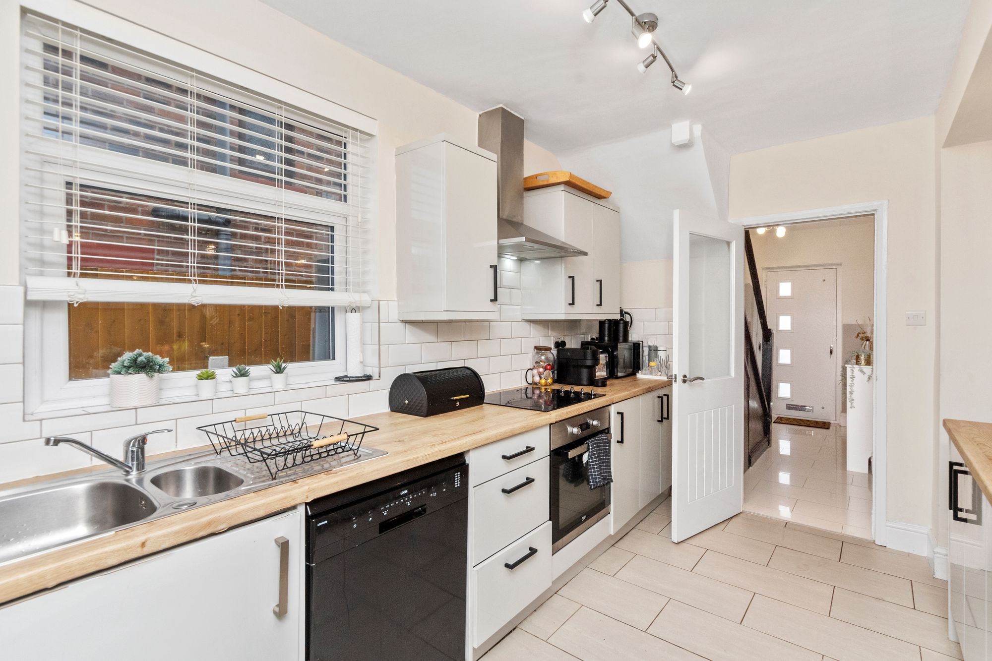 Anne Grove, St. Helens