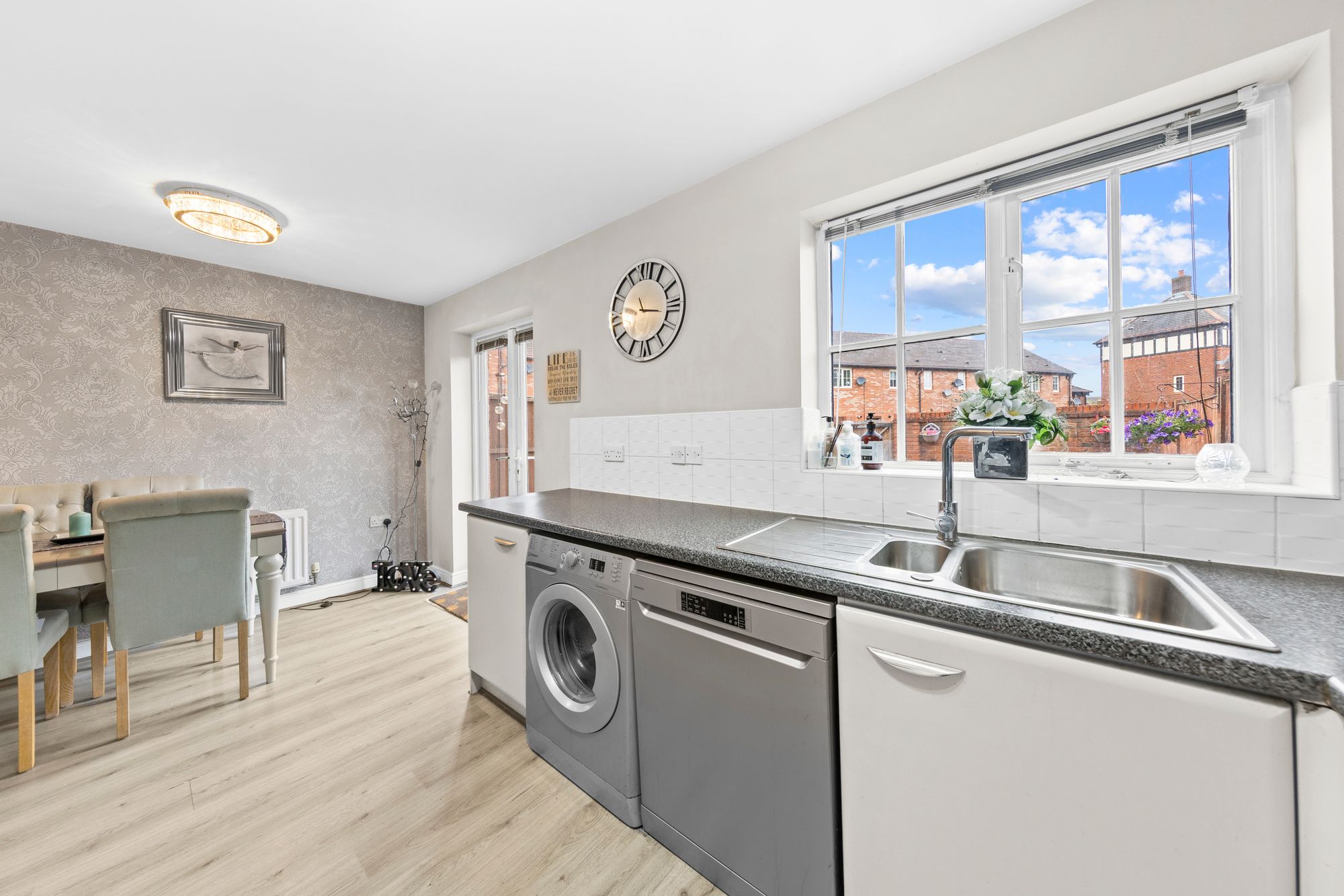 Archers Green Road, Westbrook, WA5