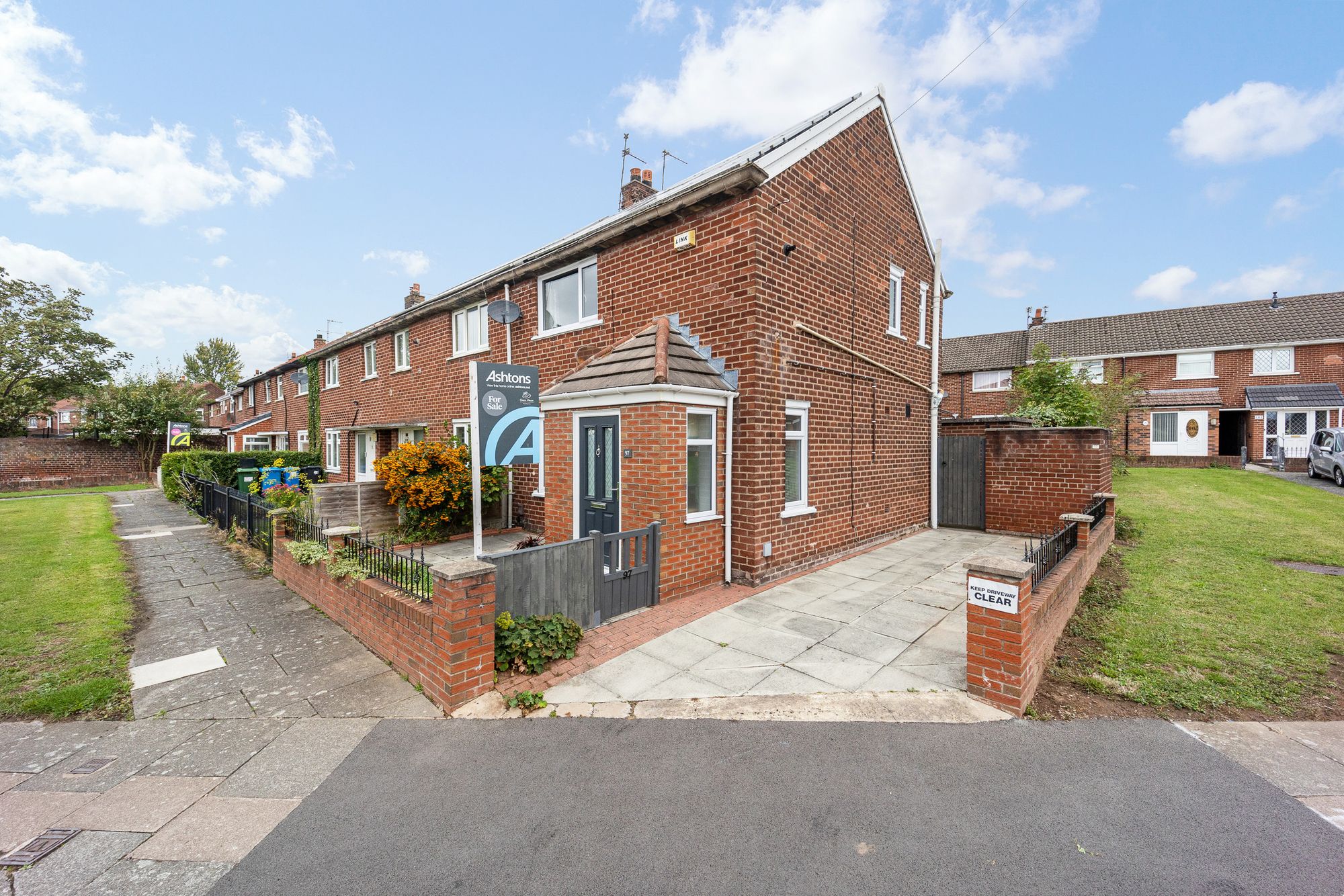 Royal Avenue, Widnes