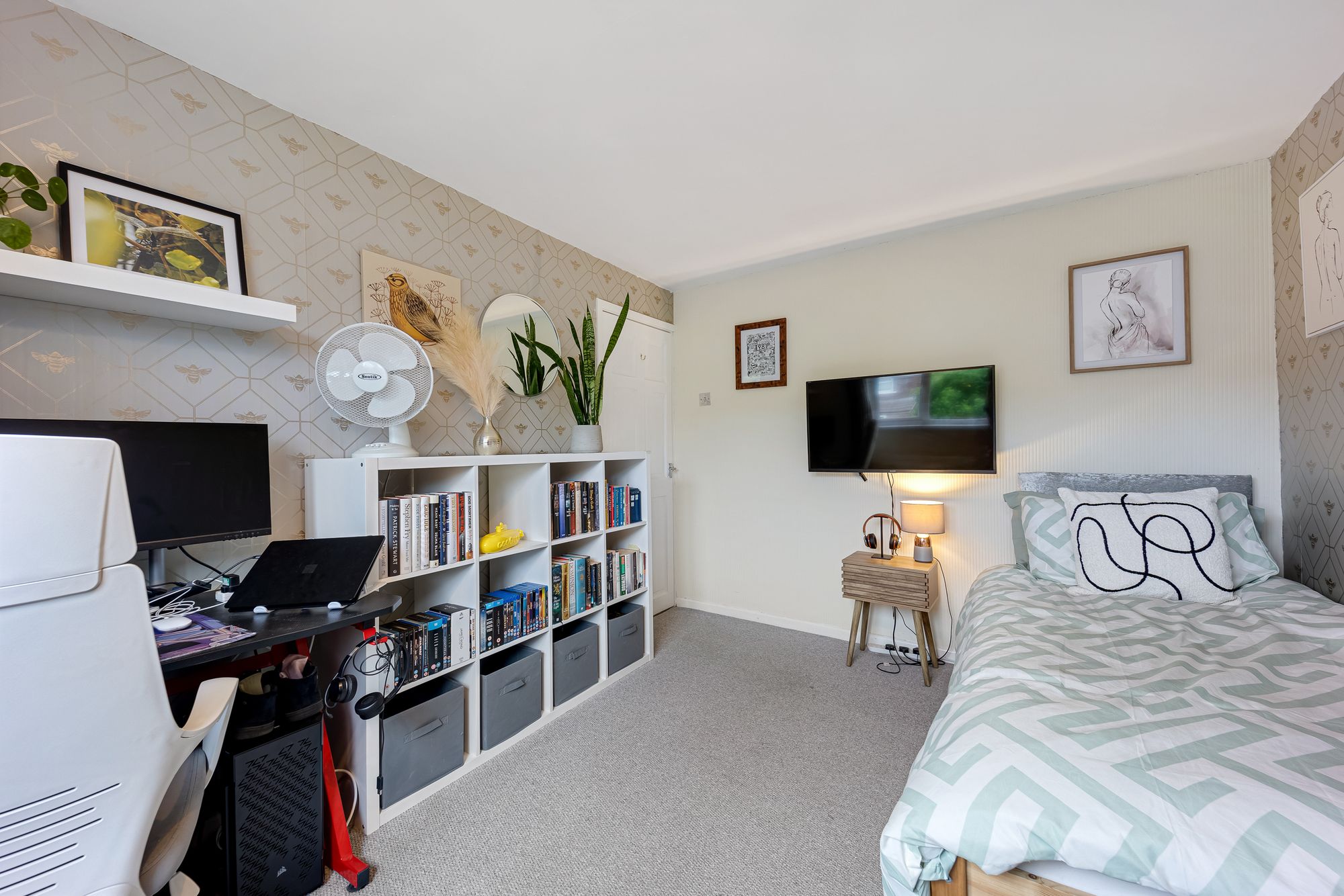 Royal Avenue, Widnes