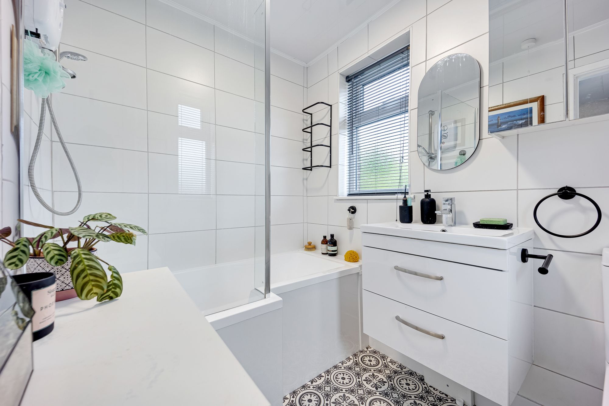 Royal Avenue, Widnes