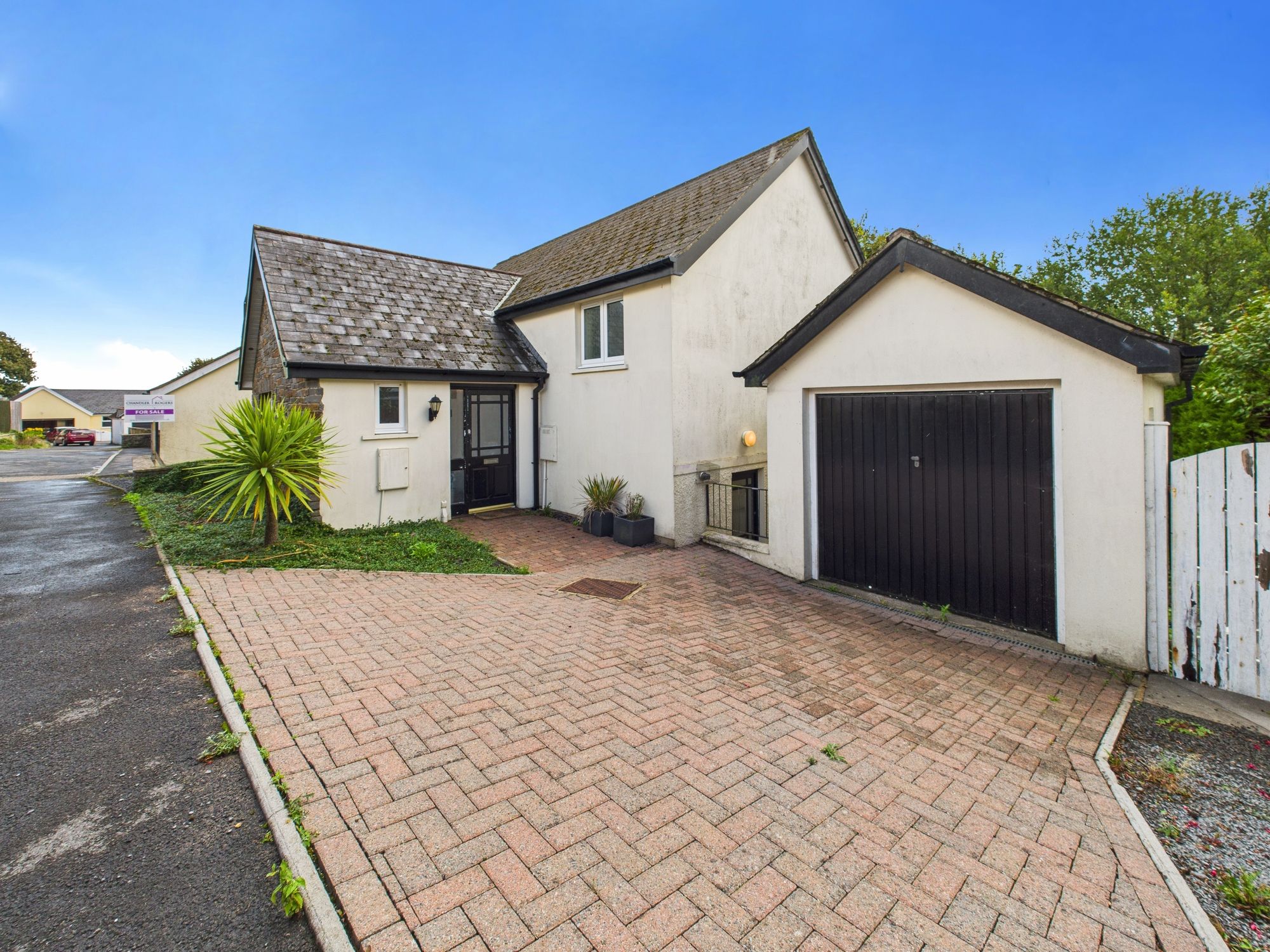 Swallow Dale, Saundersfoot, SA69