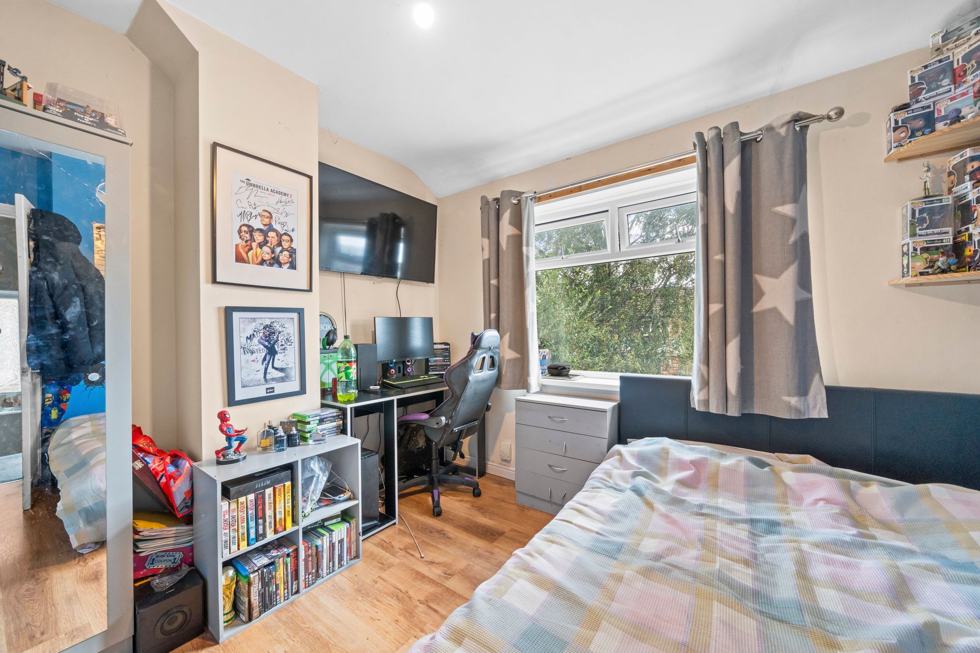 Butts Avenue, Leigh, WN7