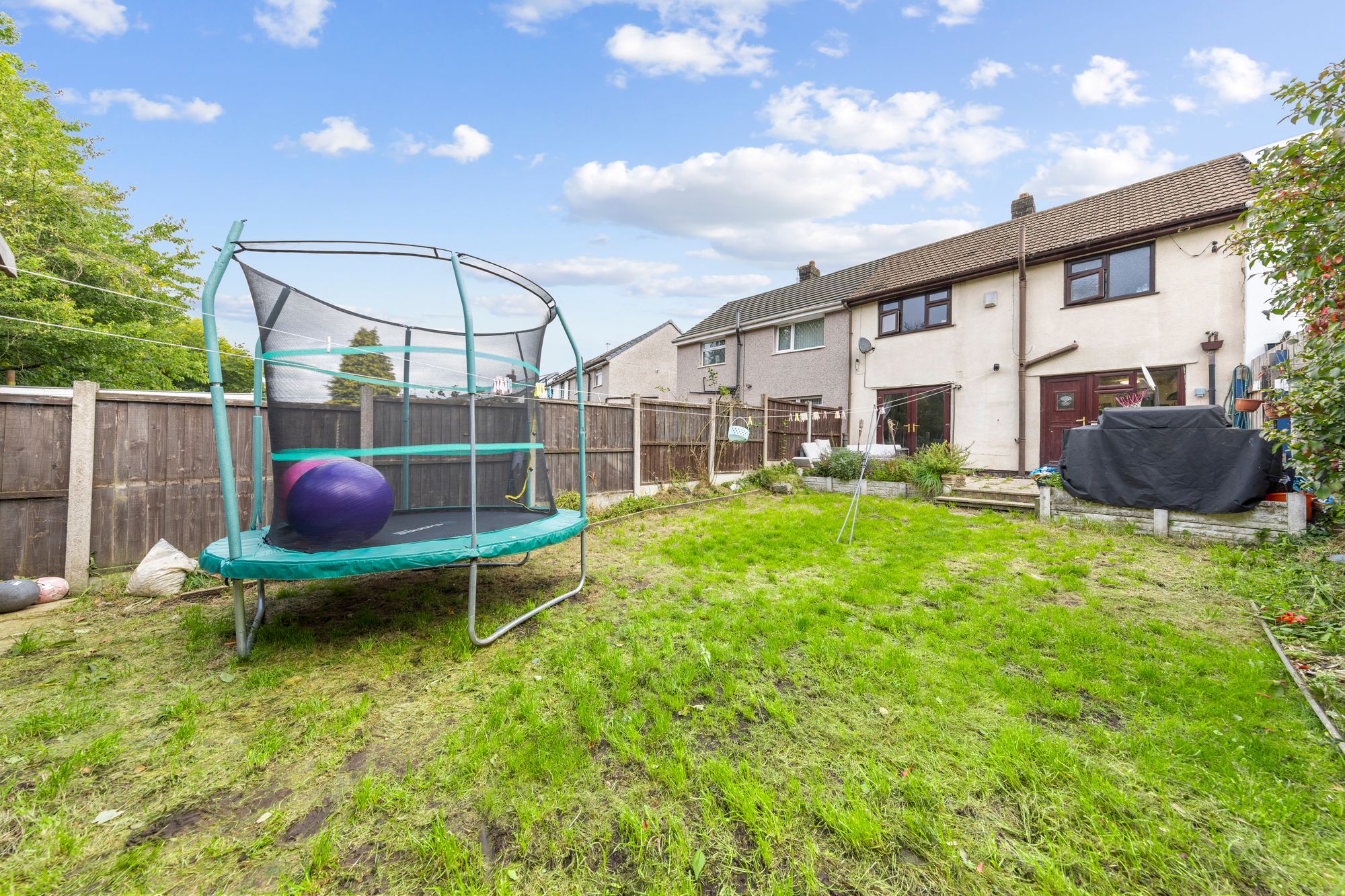Brook End, St. Helens