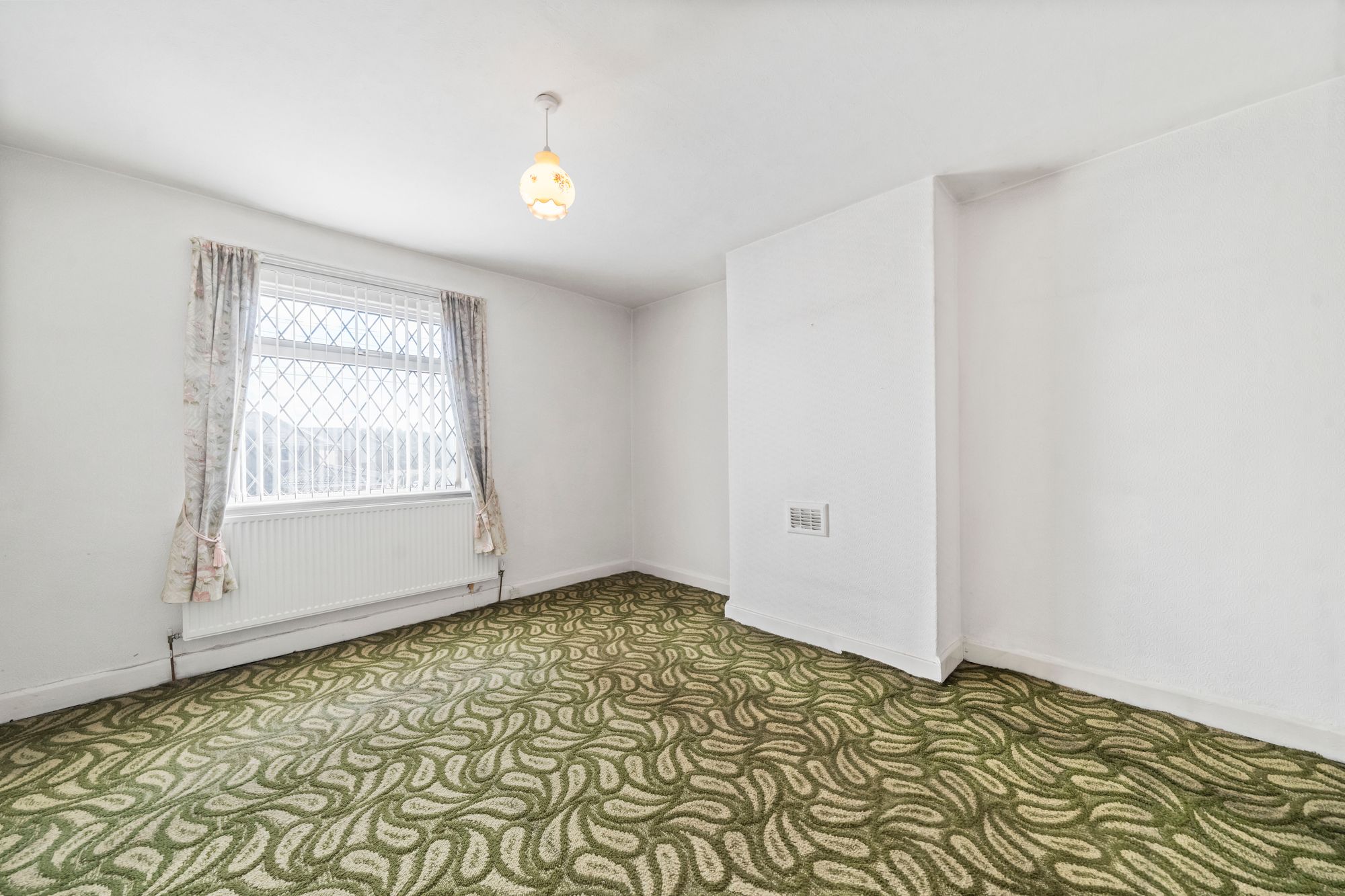 Mains Avenue, Bamfurlong, WN2