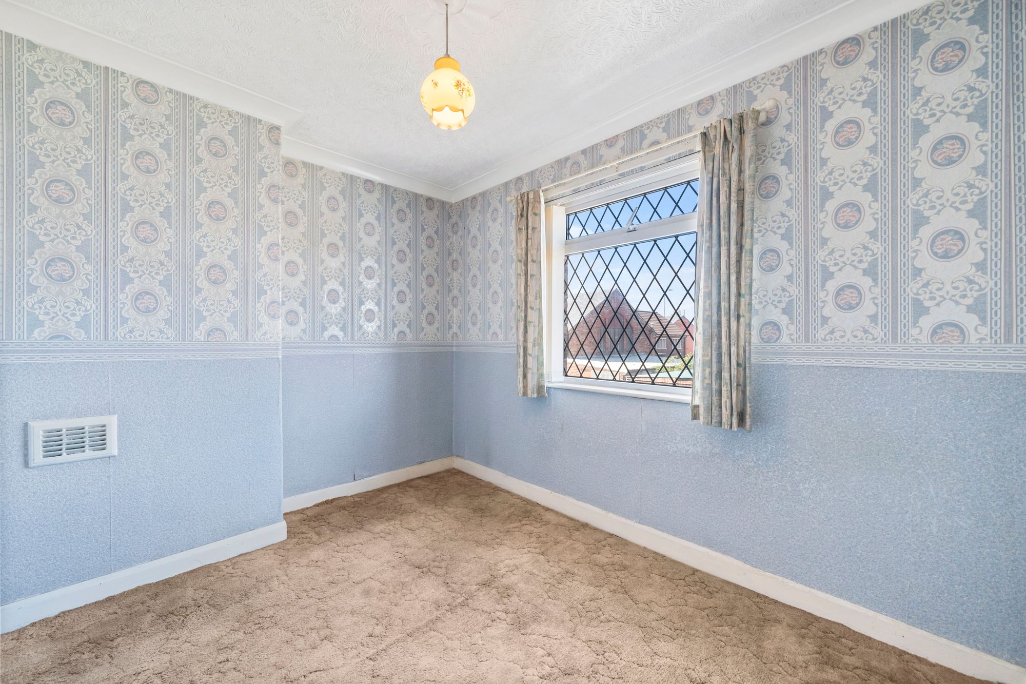 Mains Avenue, Bamfurlong, WN2